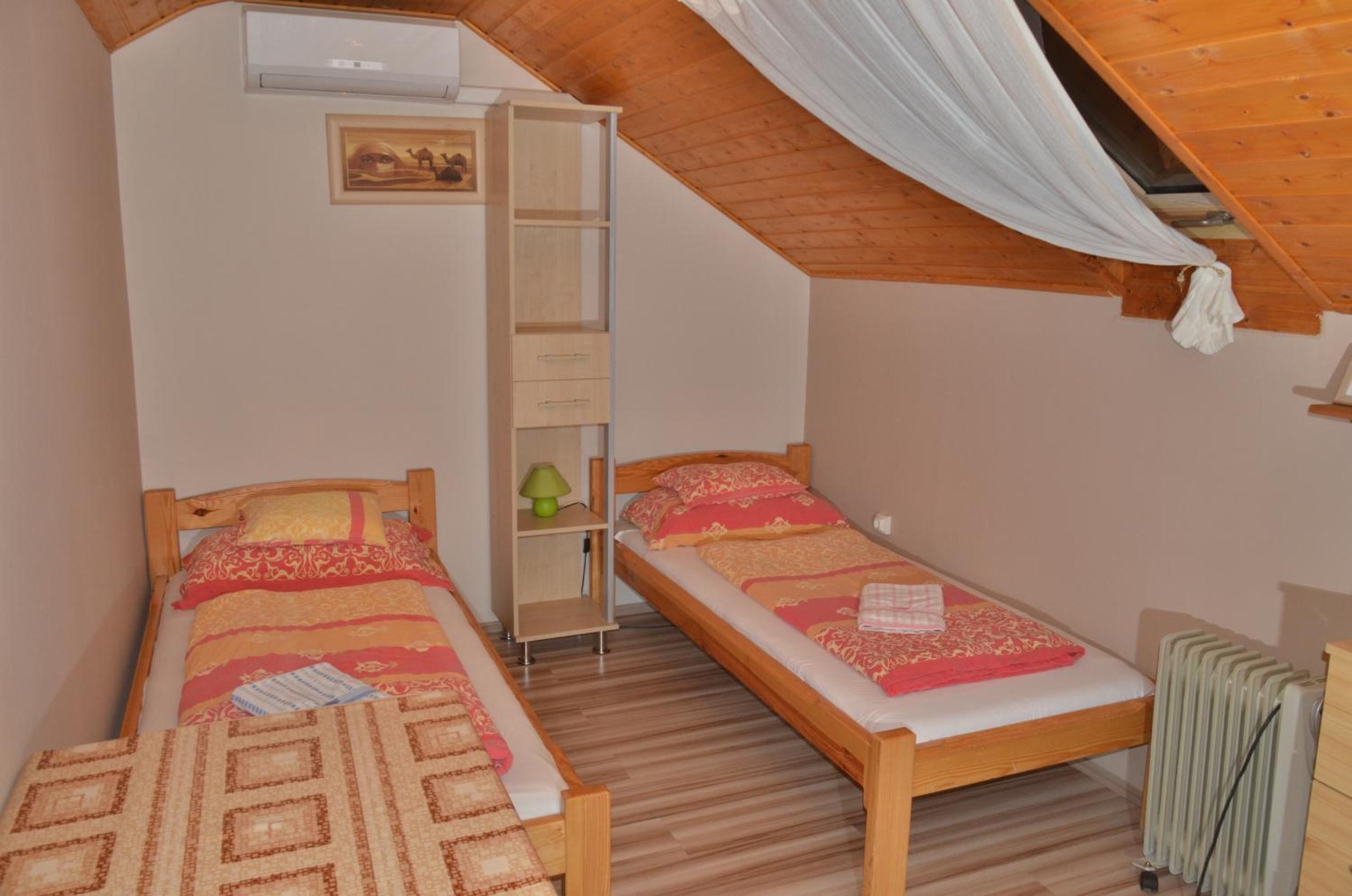 Studio Apartment photo 1