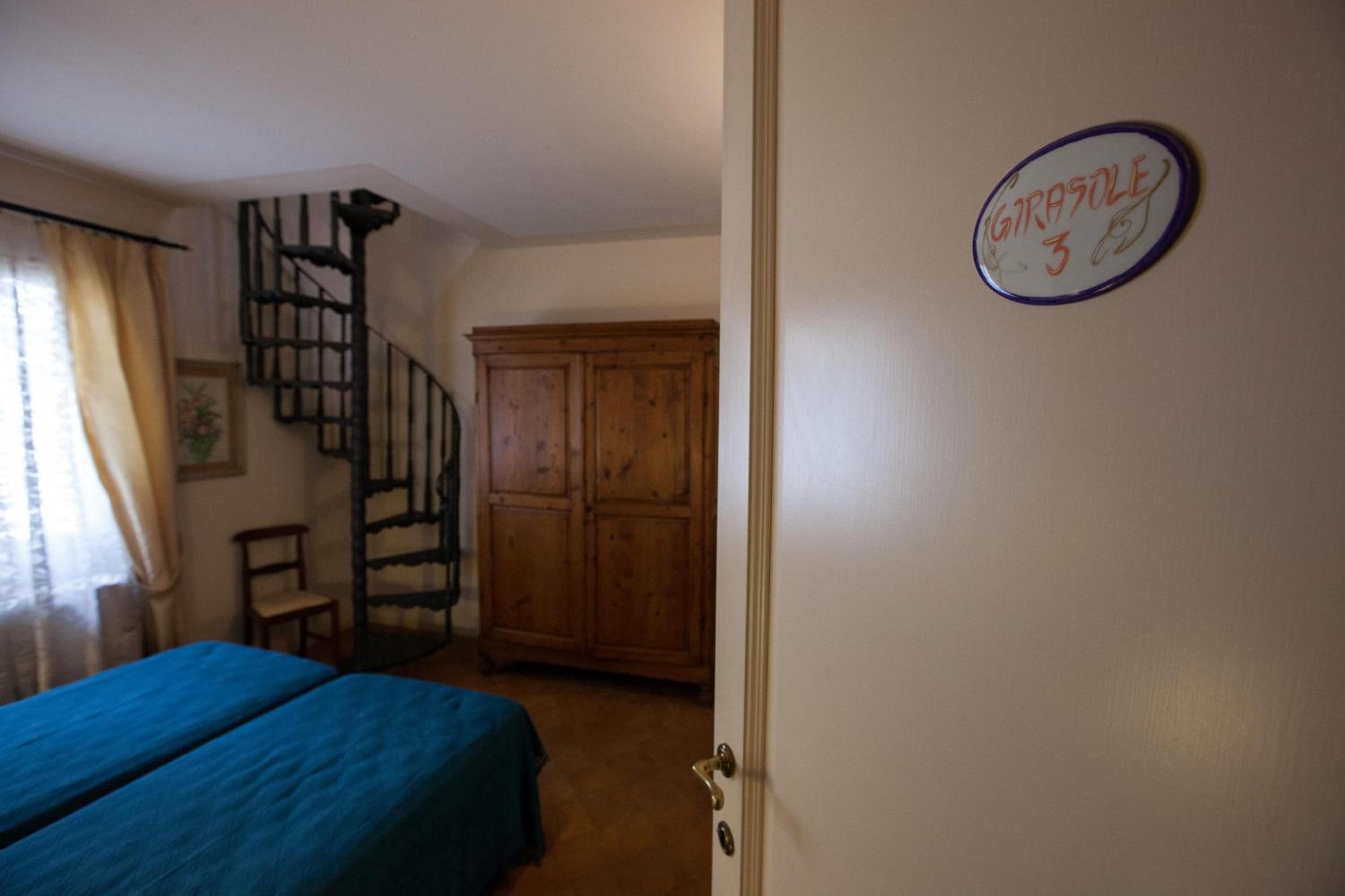 Large Double or Twin Room - Photo 6