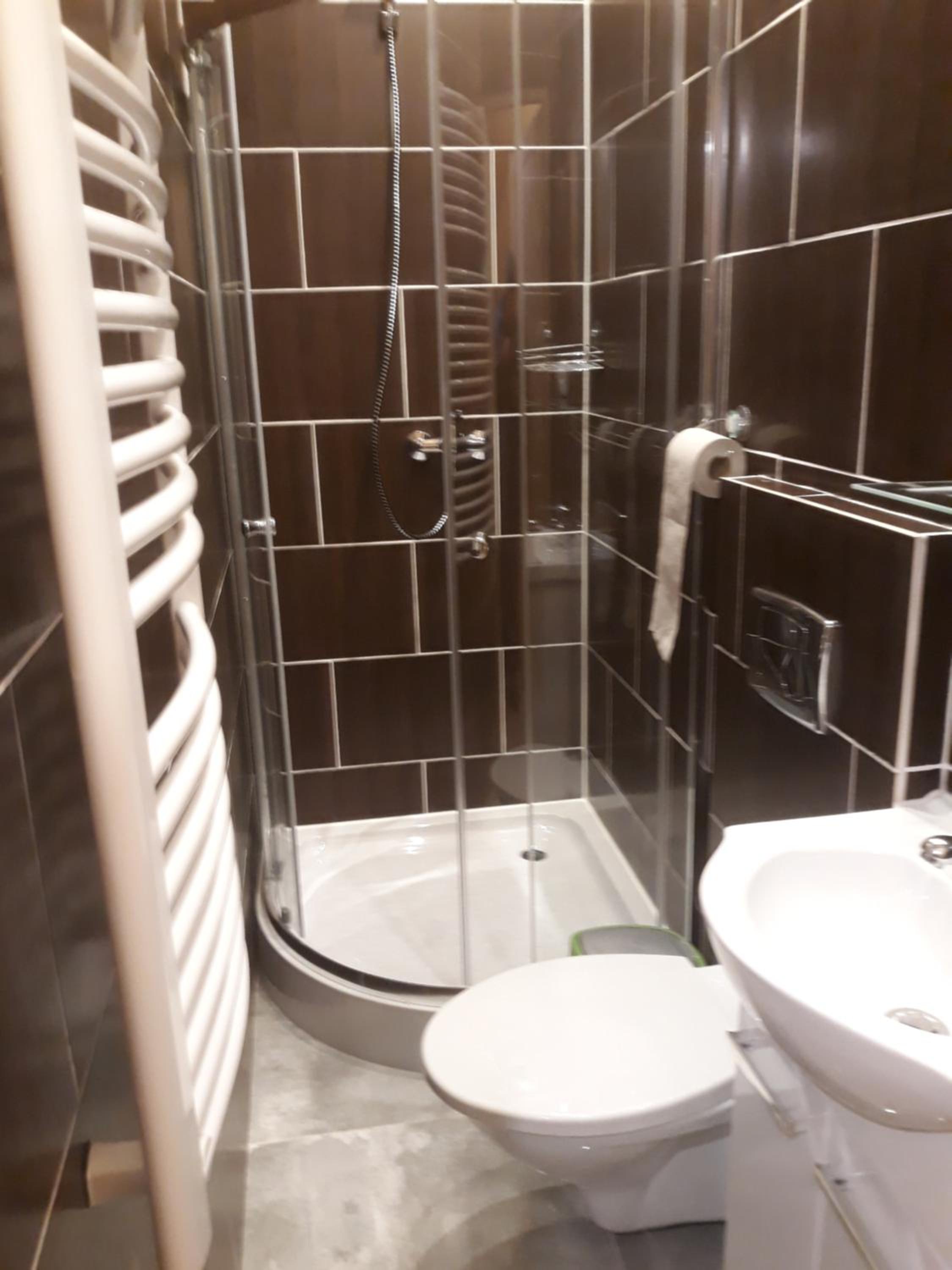 Double Room - Photo 12
