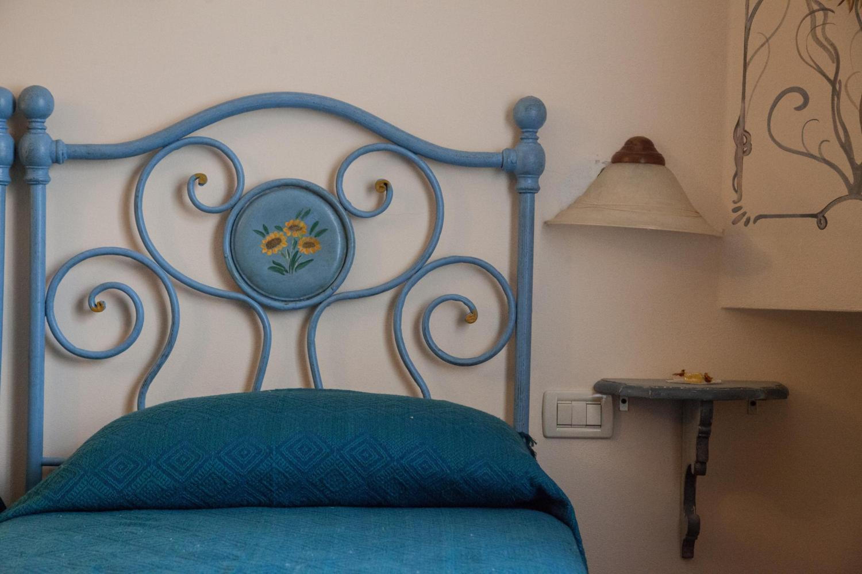 Large Double or Twin Room - Photo 5