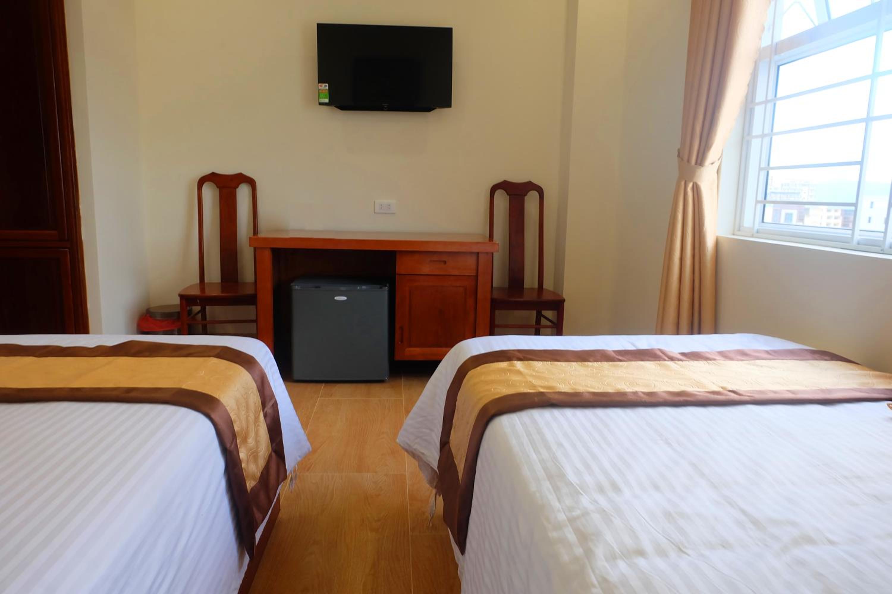Twin Room with Private Bathroom