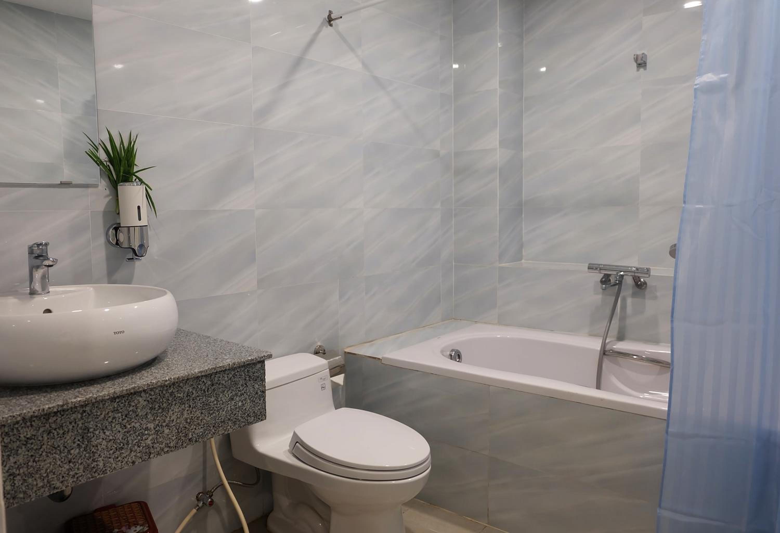 Triple Room with Bath - Photo 2