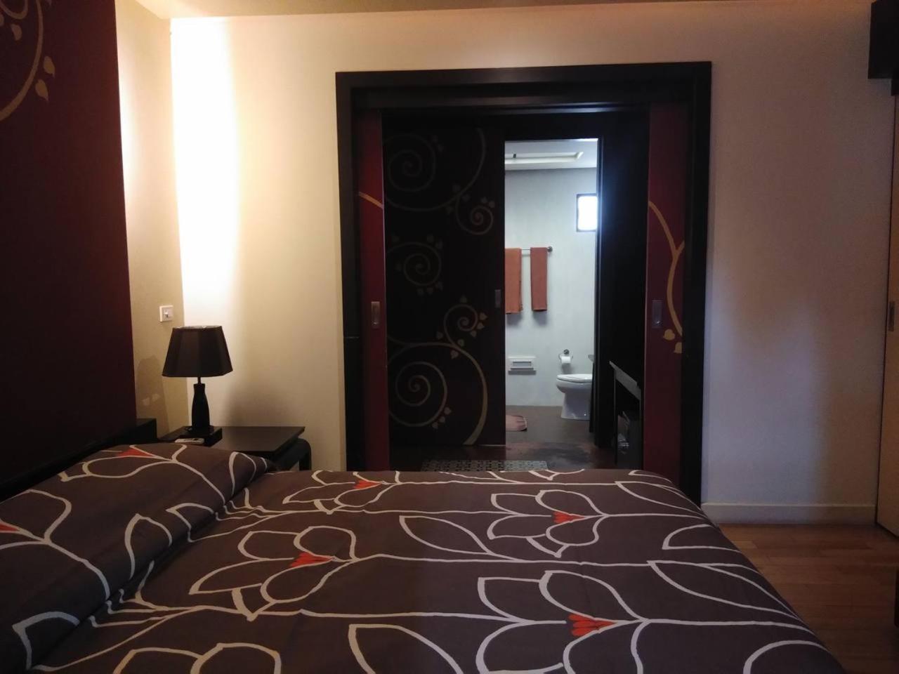 One-Bedroom Suite - Photo 16