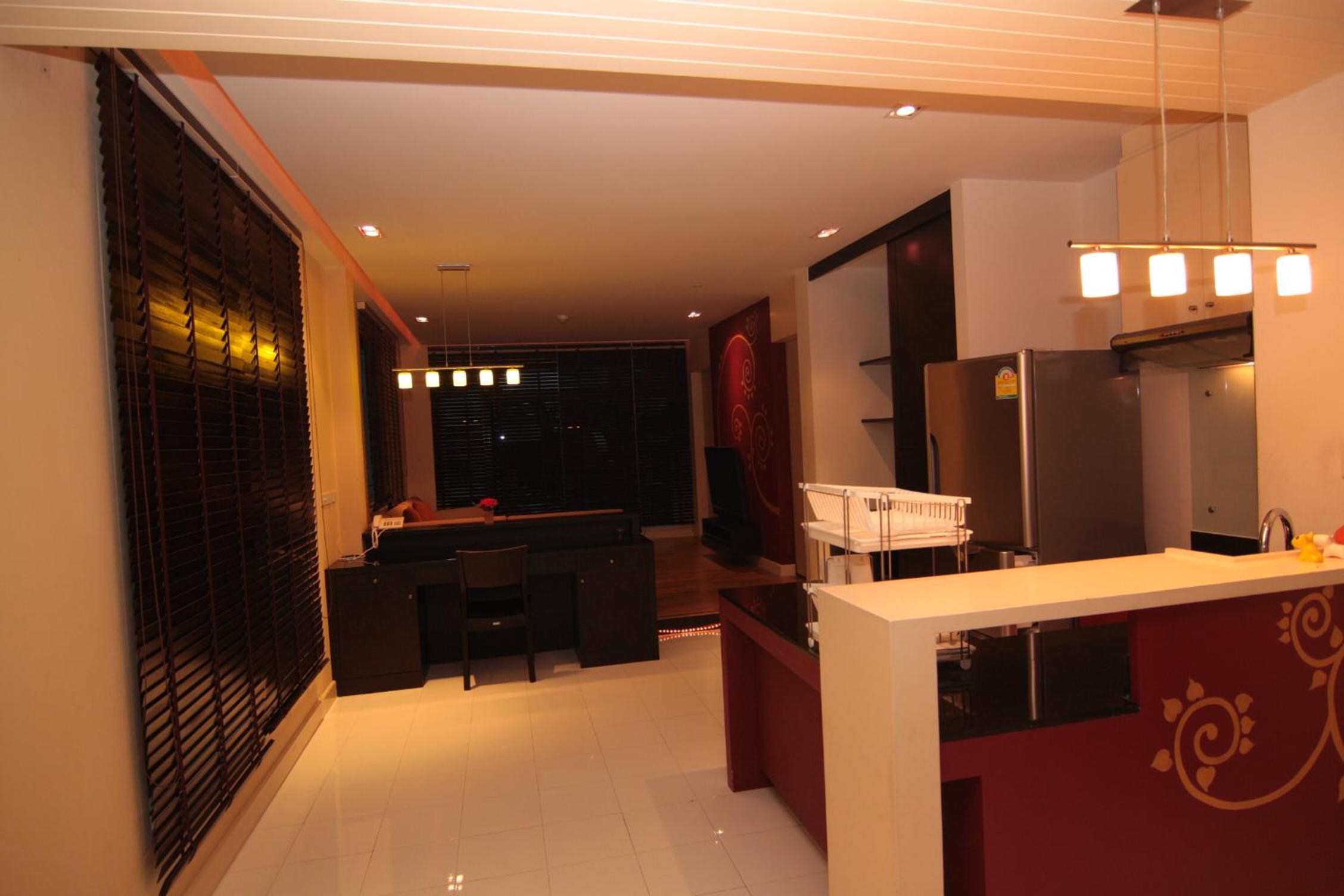 One-Bedroom Suite - Photo 9