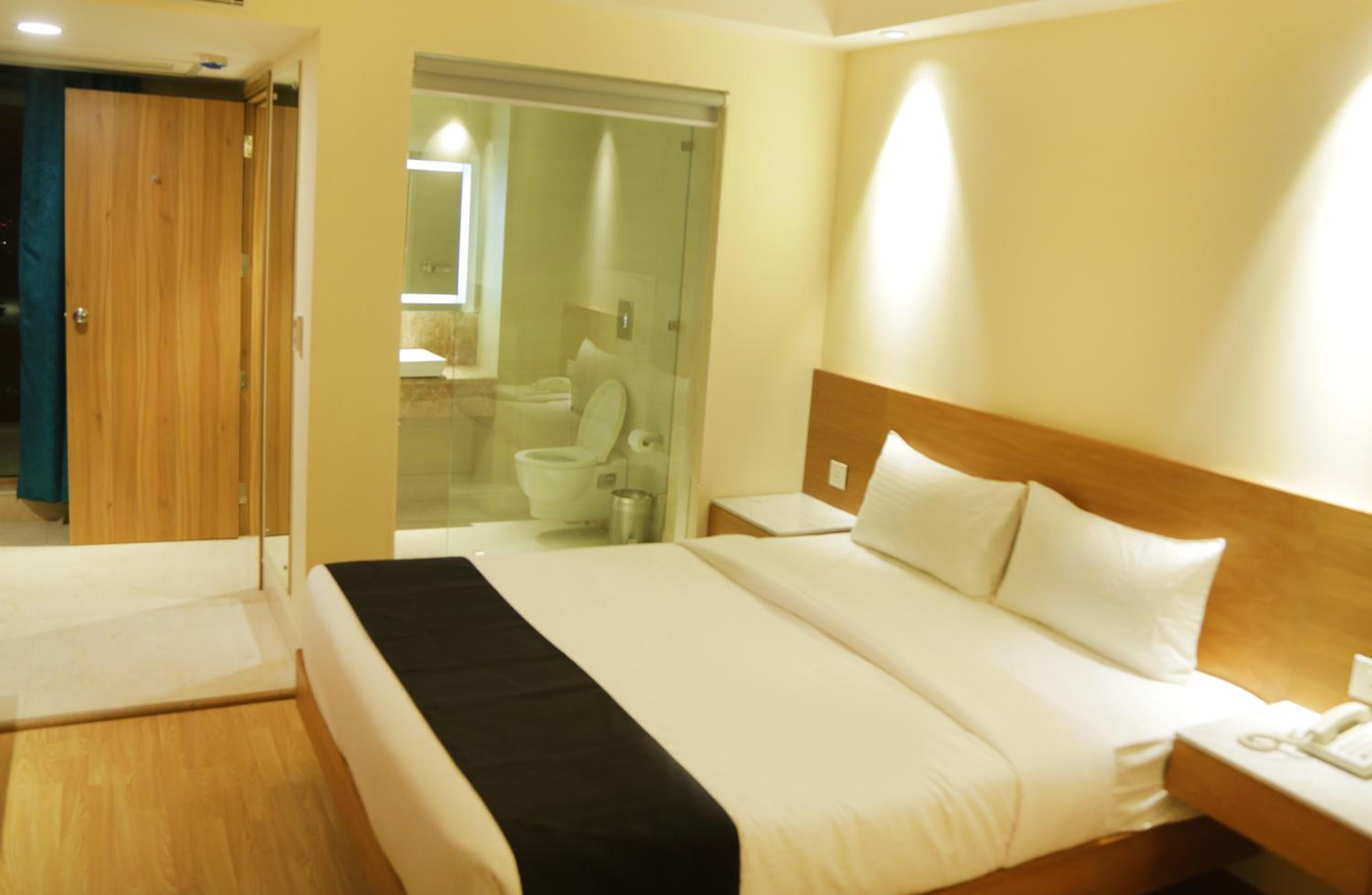 Deluxe Double or Twin Room - Photo 11