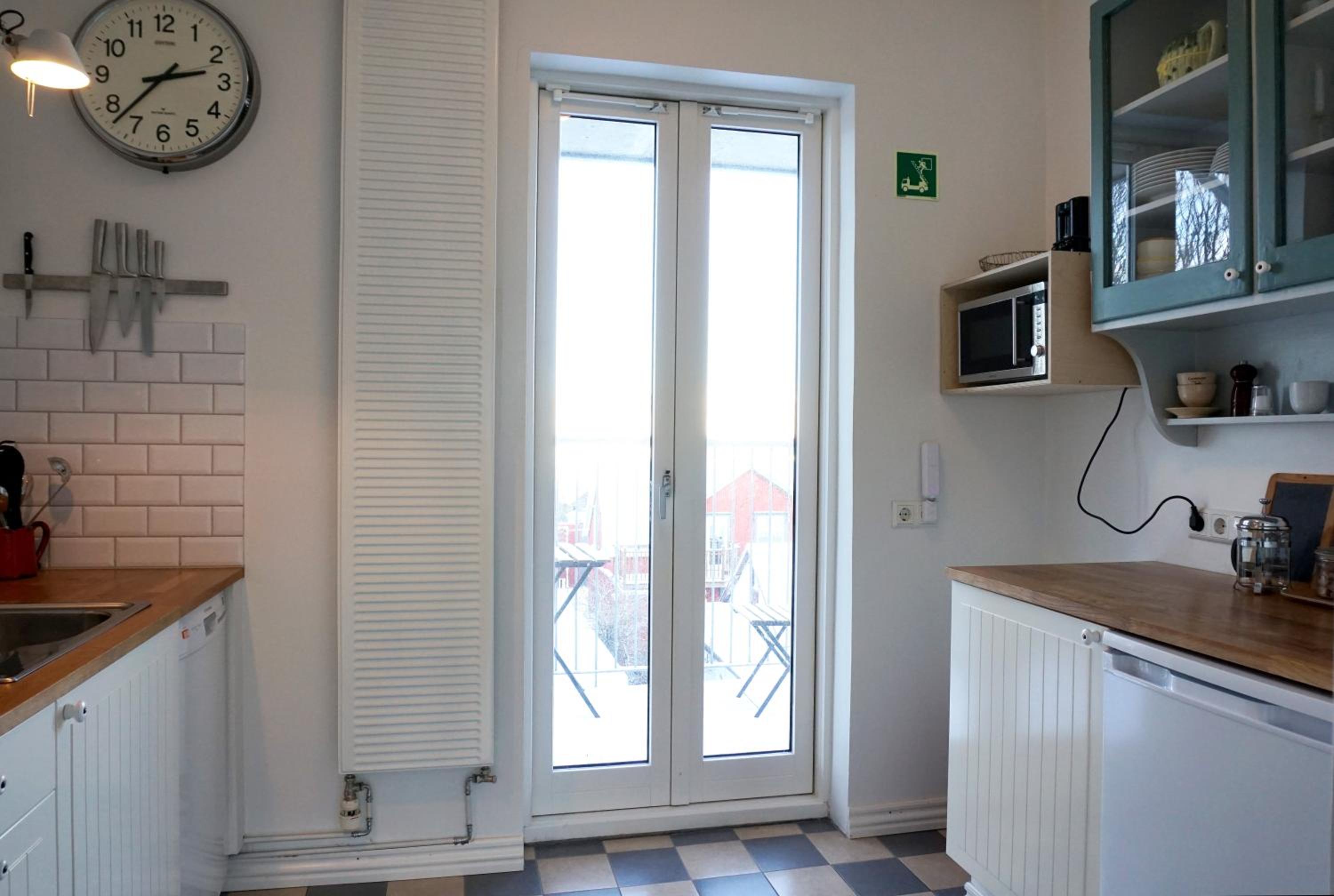 Large Two-Bedroom Apartment with Sea View photo 3