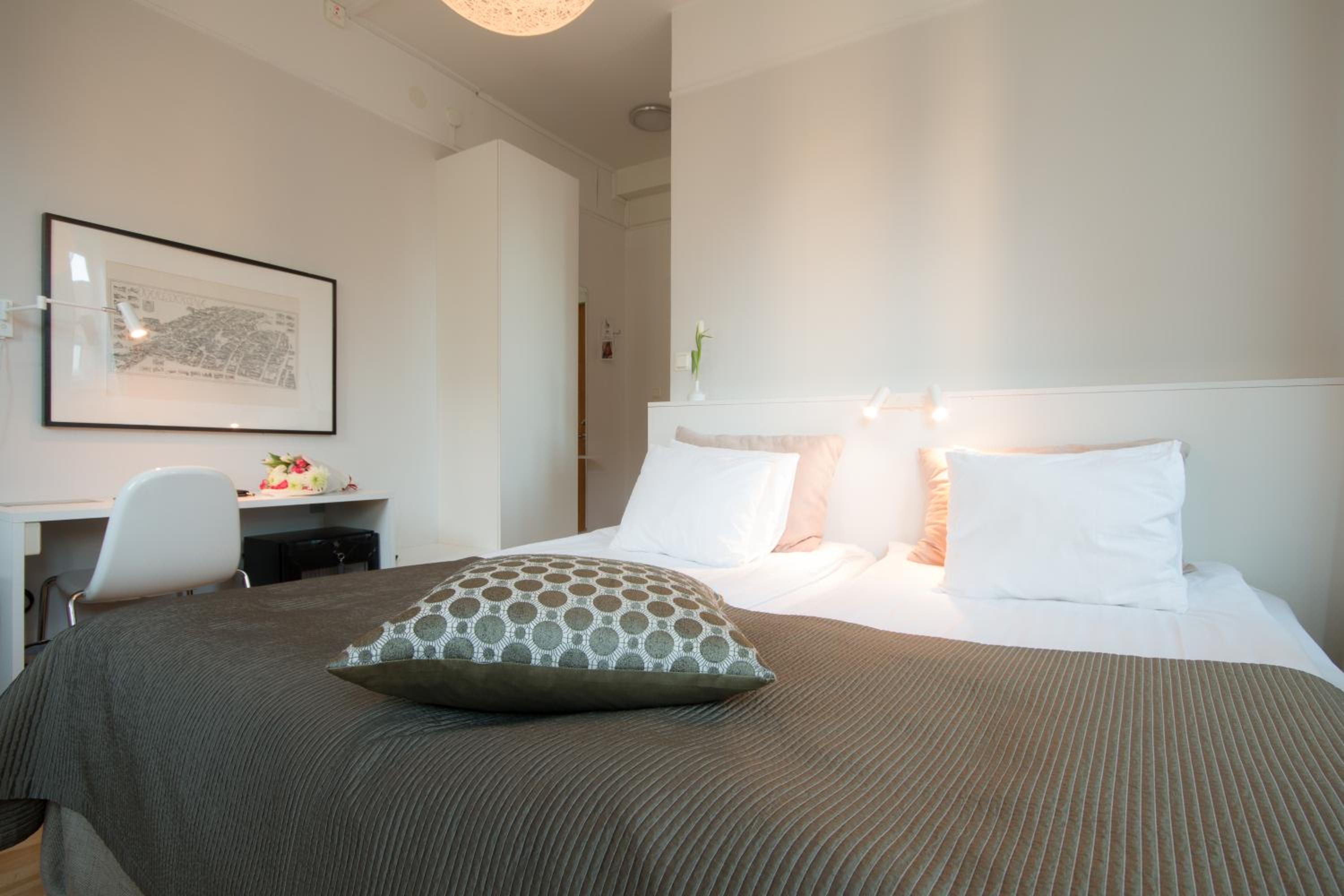 Standard Twin Room - Photo 10