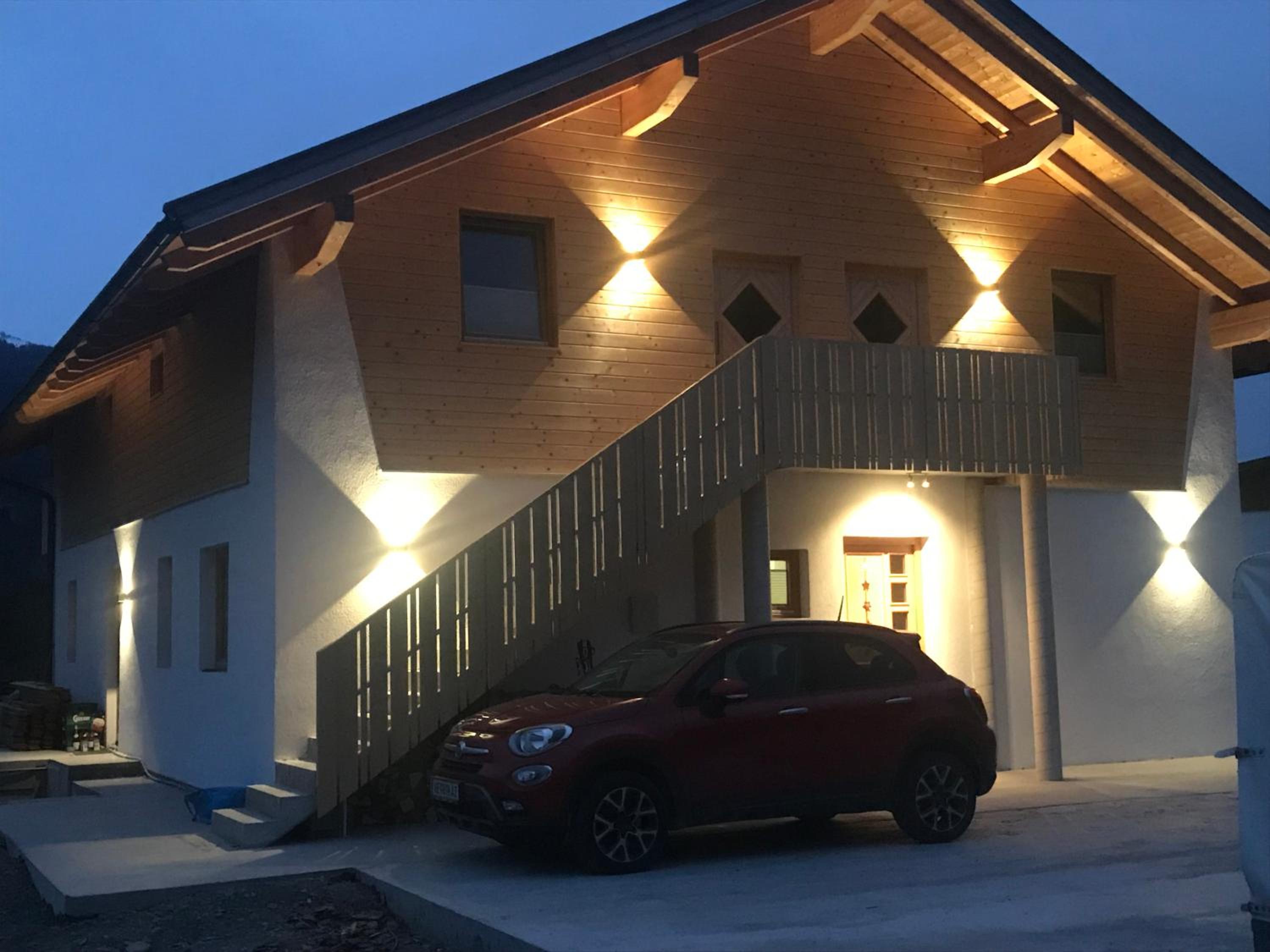 Apartment with Mountain View - Photo 3