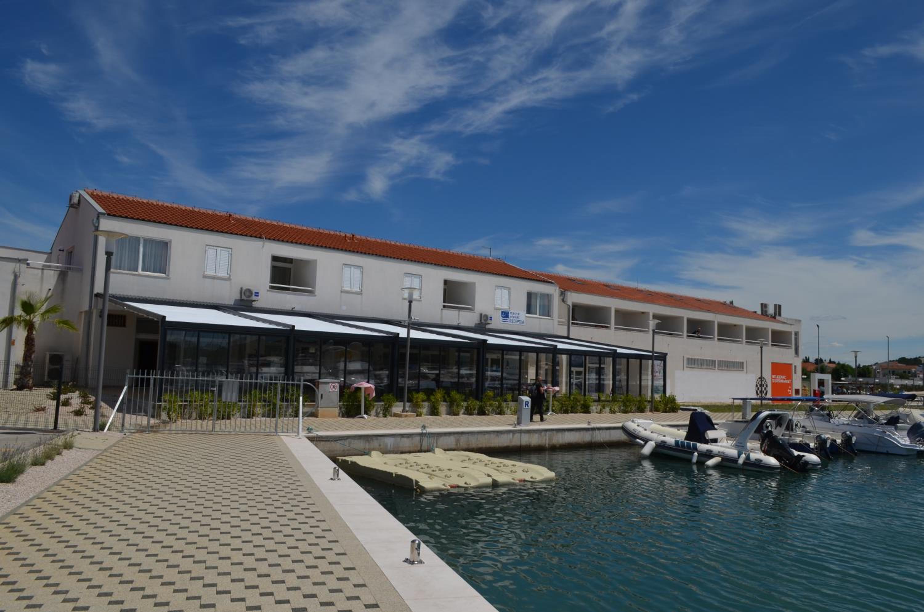 One-Bedroom Apartment with Balcony and Sea View - Br. 7 photo 3