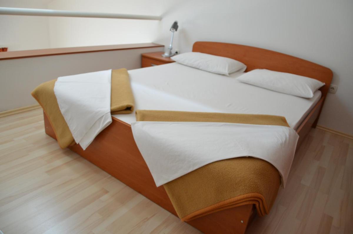 Comfort One-Bedroom Apartment with Balcony and Sea View photo 1