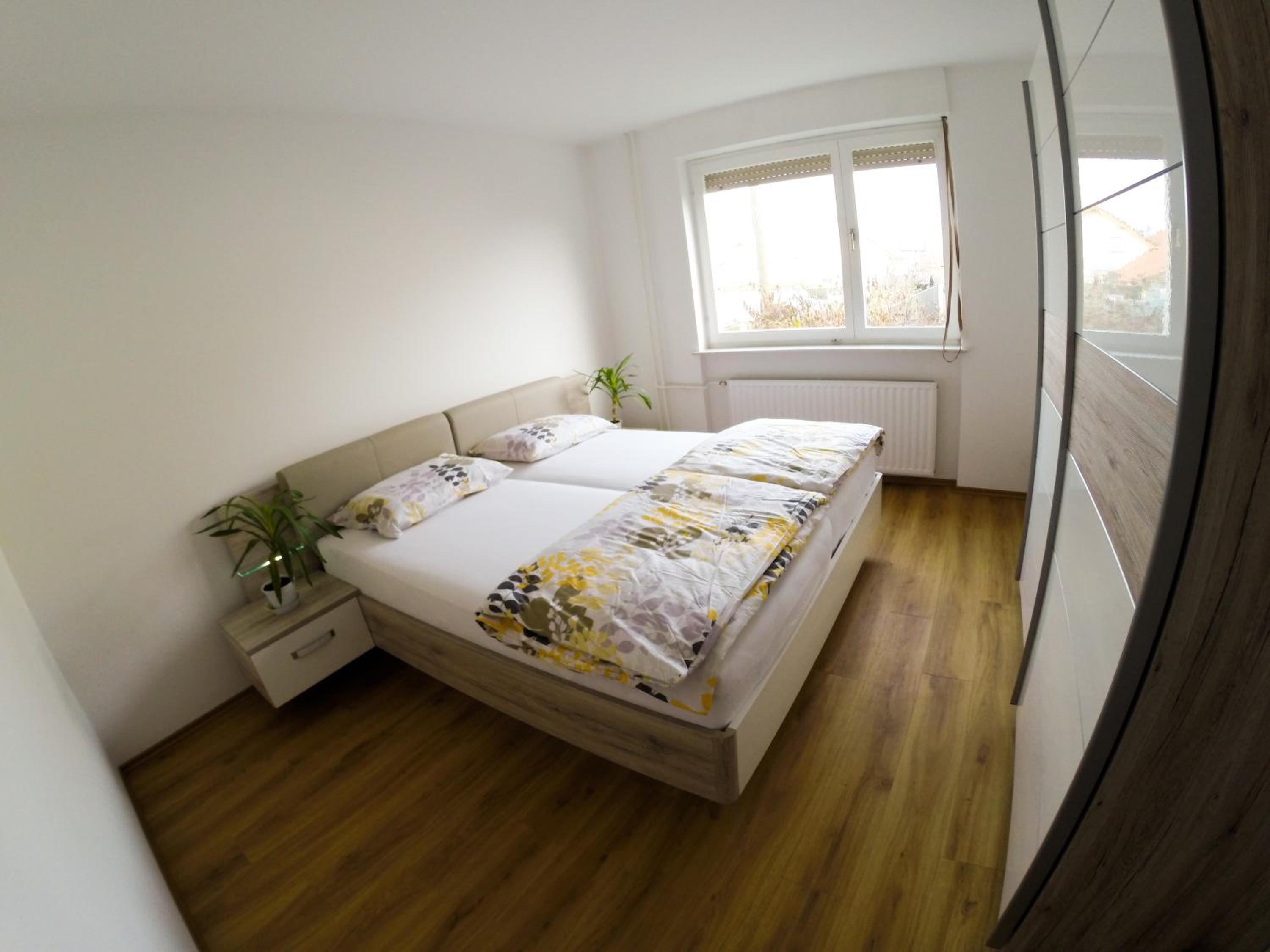 Apartment with Terrace and Balcony - Ground Floor - Photo 4