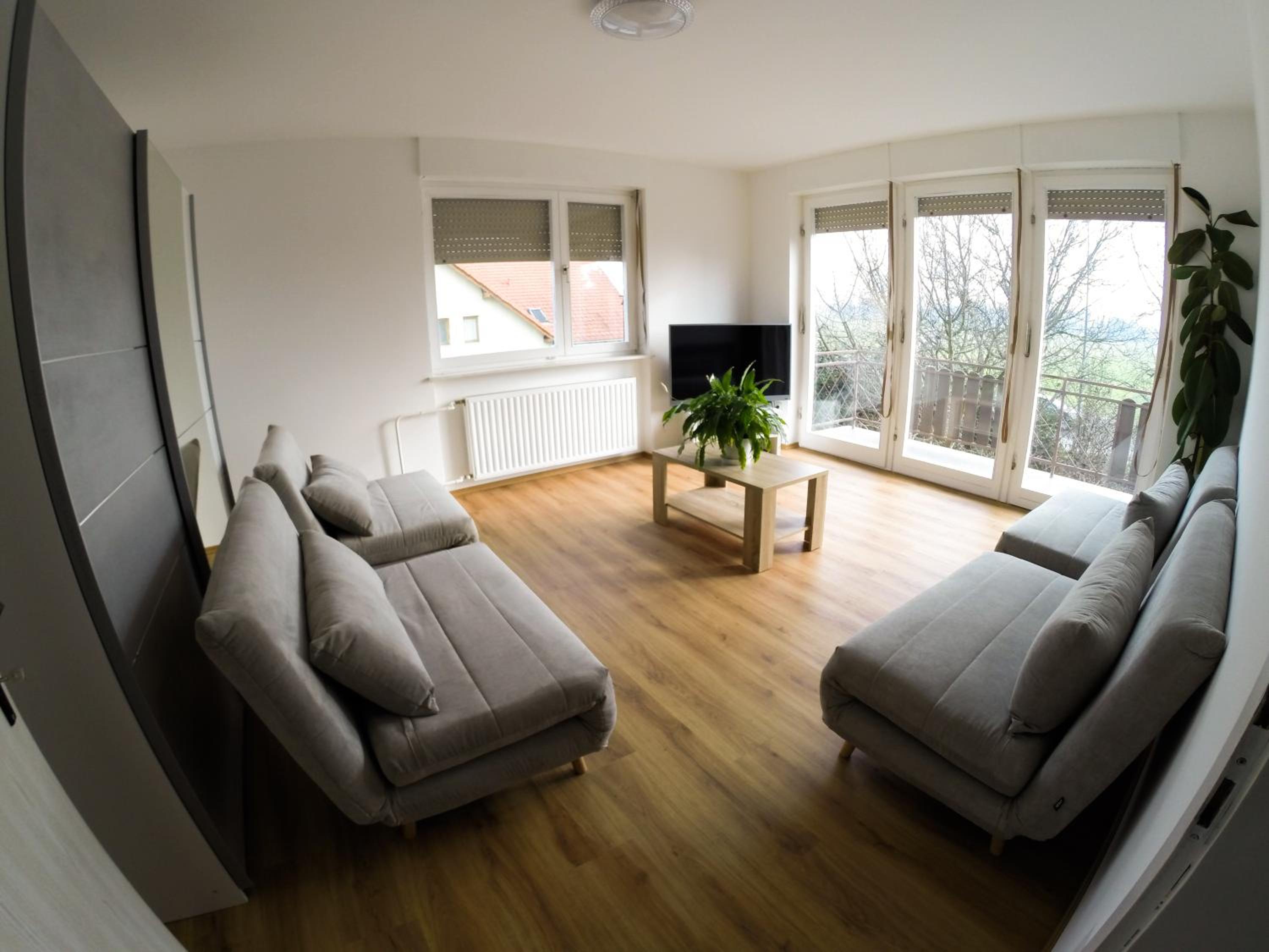 Apartment with Terrace and Balcony - Ground Floor - Photo 1