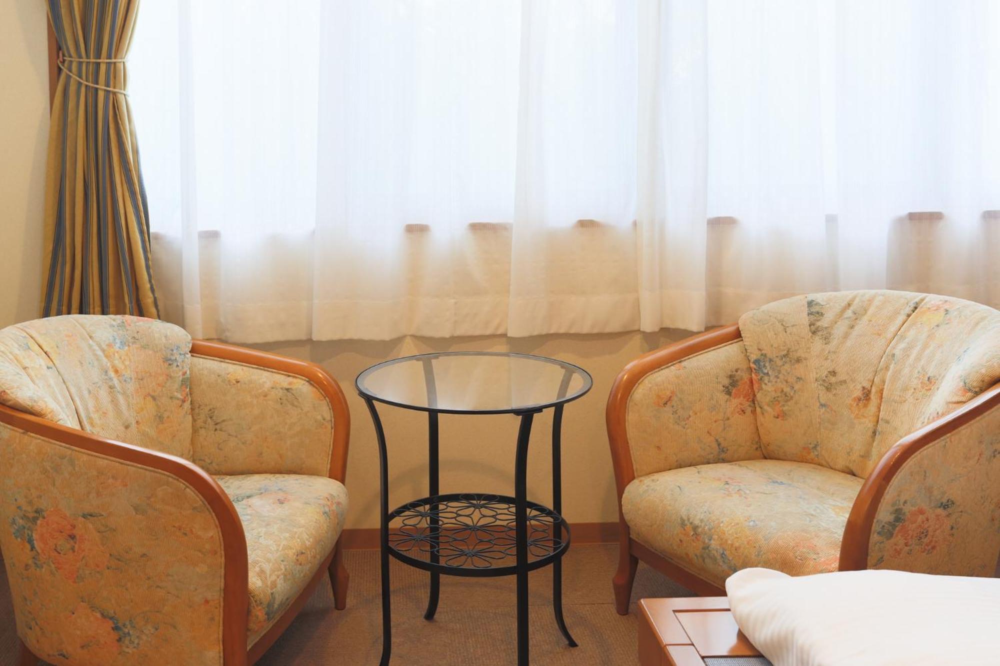Twin Room - Photo 4