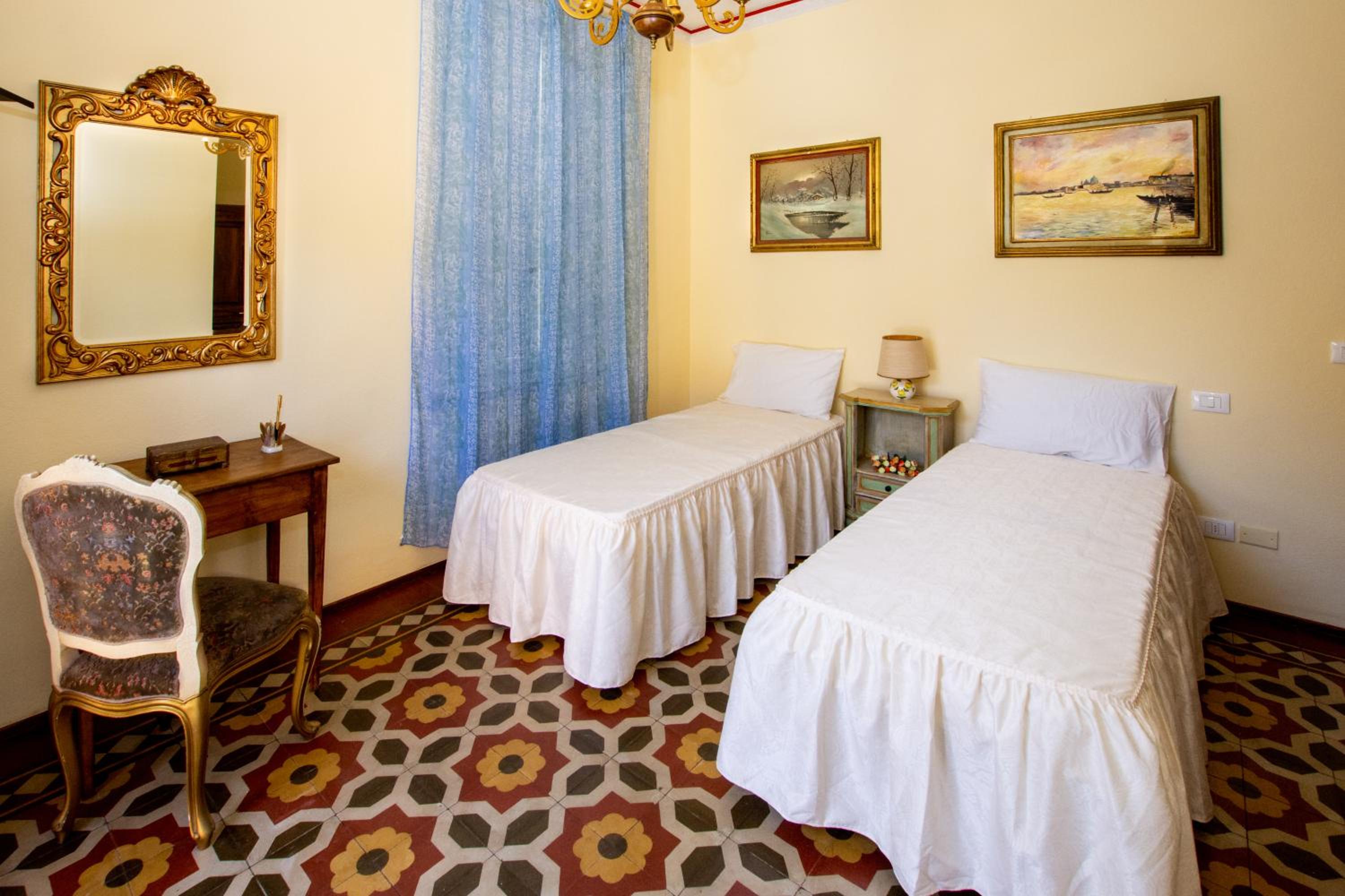 Double or Twin Room photo 3