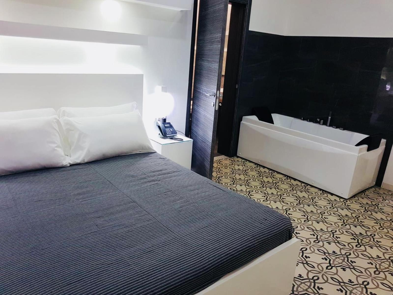 Junior Suite - Photo 8