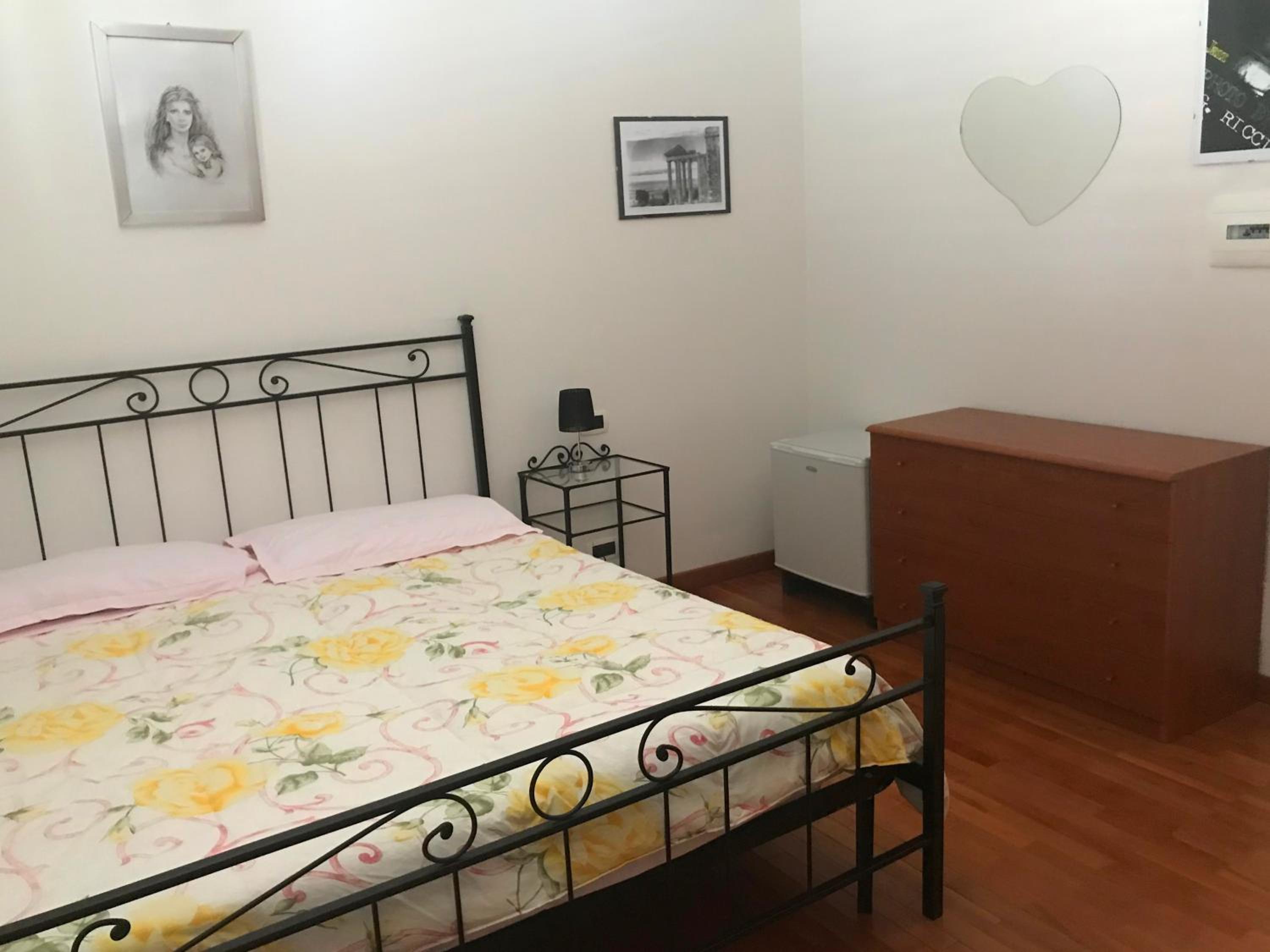 Double Room with Private Bathroom photo 3