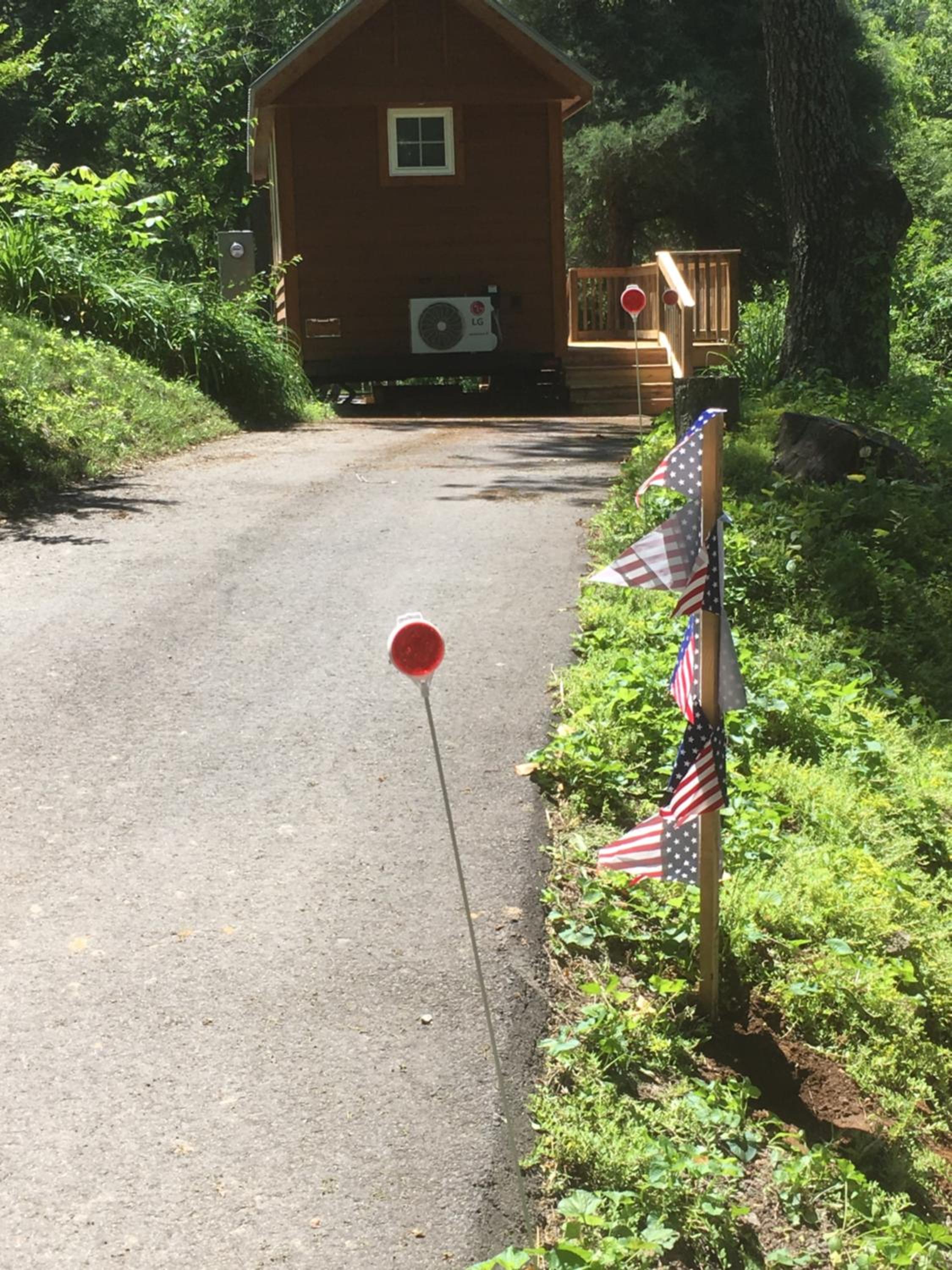 Lilac Cottage - Tiny Home photo 3