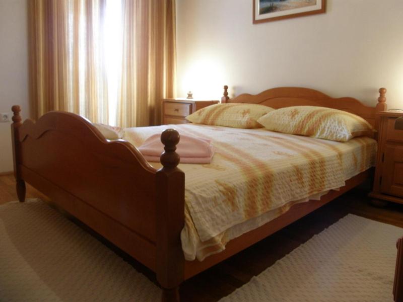 Comfort Two-Bedroom Apartment with Sea View - Photo 16
