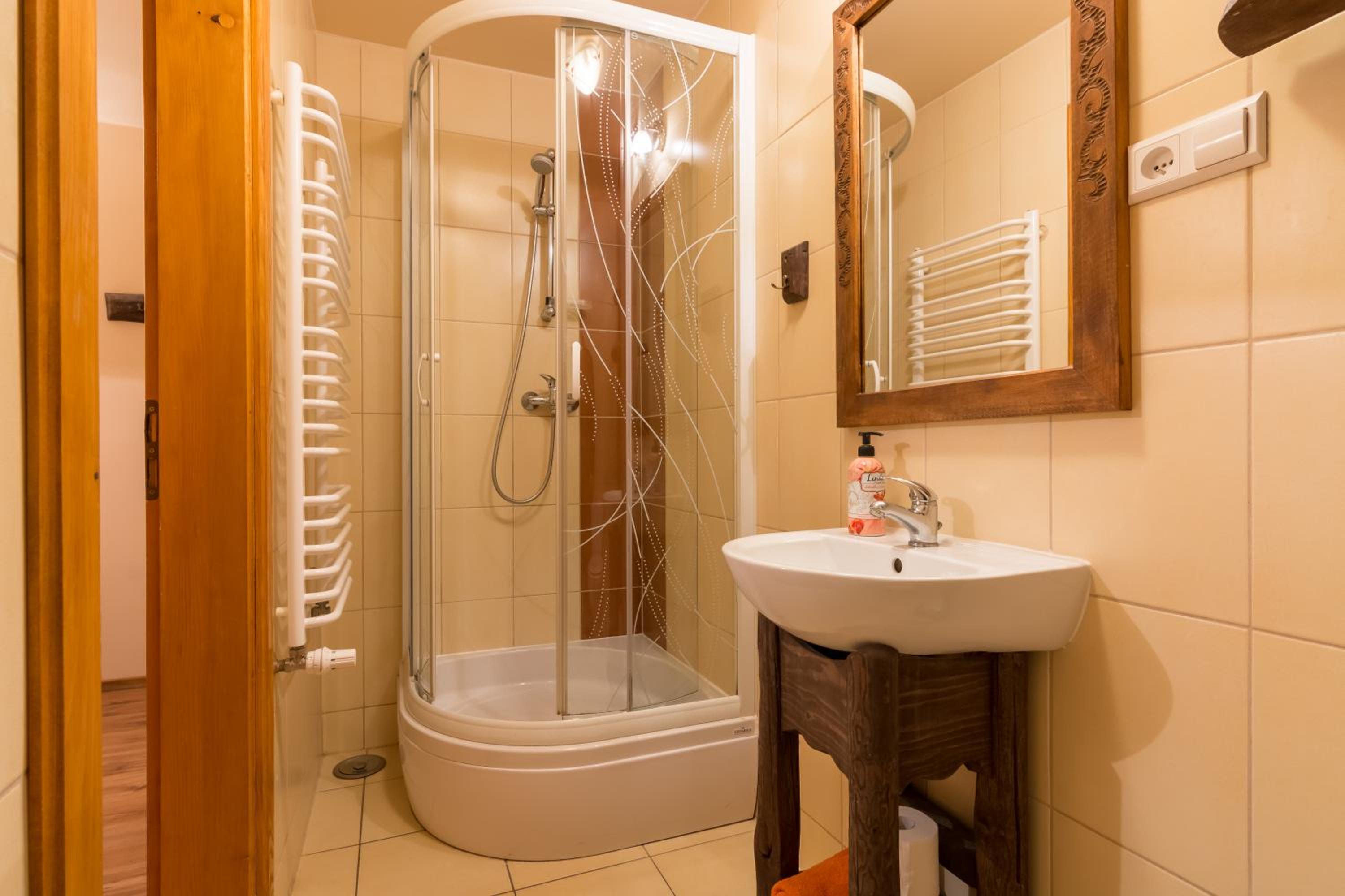 Triple Room with Bathroom photo 2