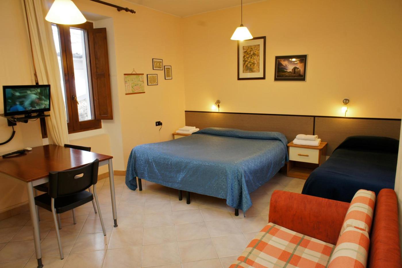 Basic Triple Room photo 1