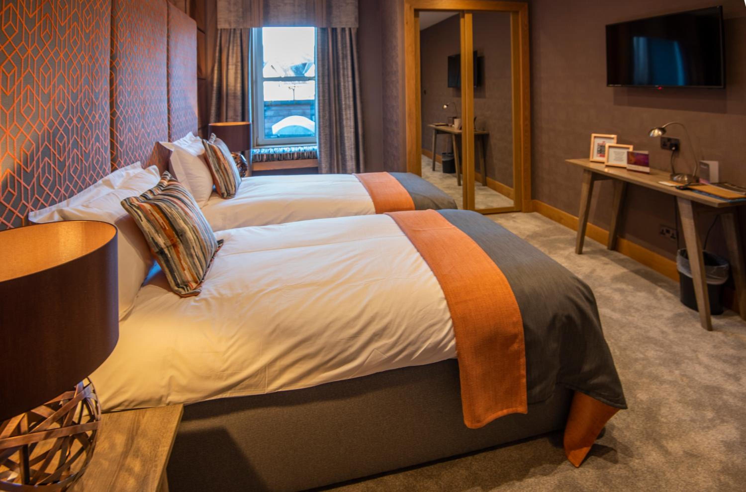 Premium Double or Twin Room photo 3