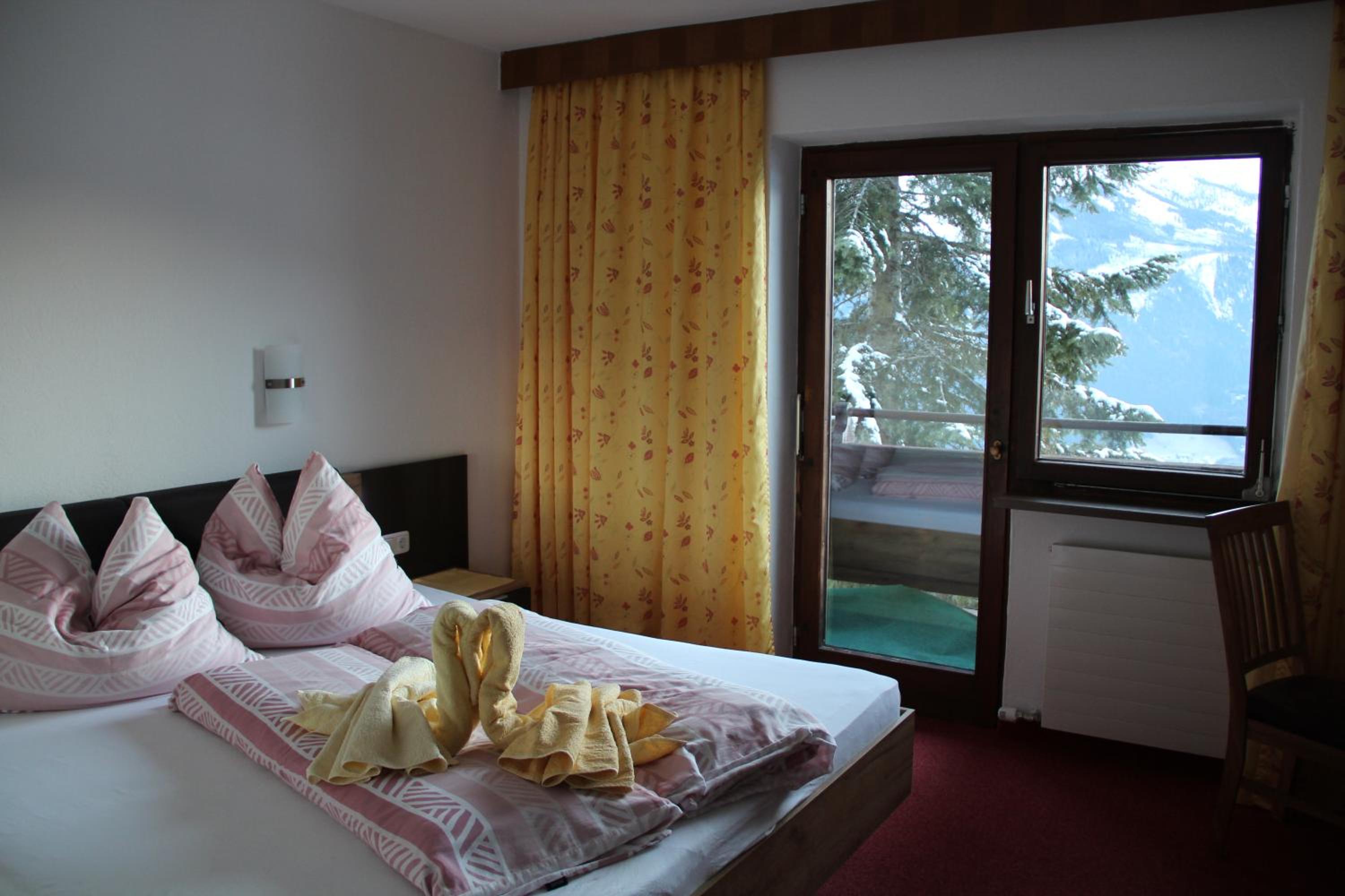 Double Room with Balcony - Photo 1