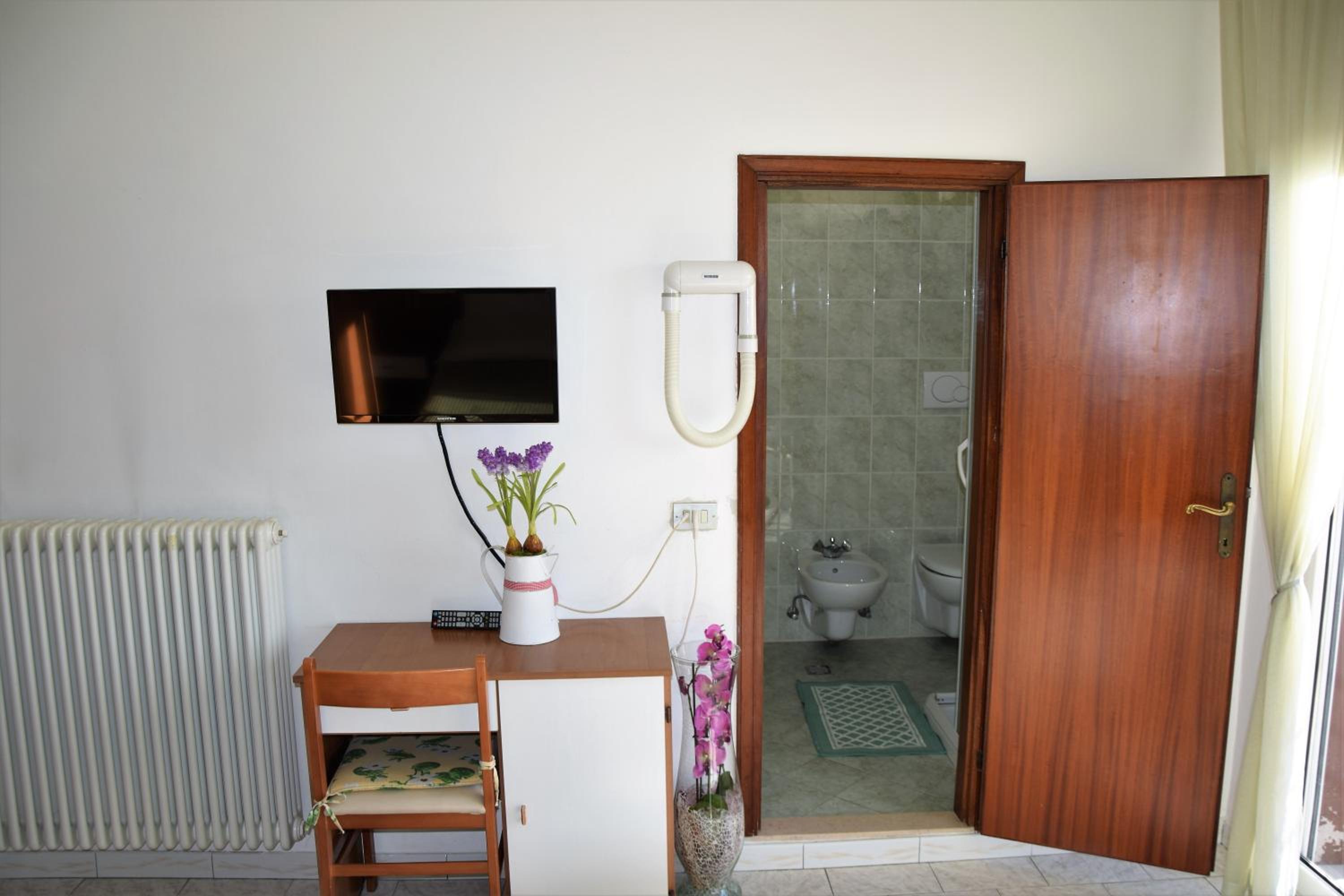 Small Single Room