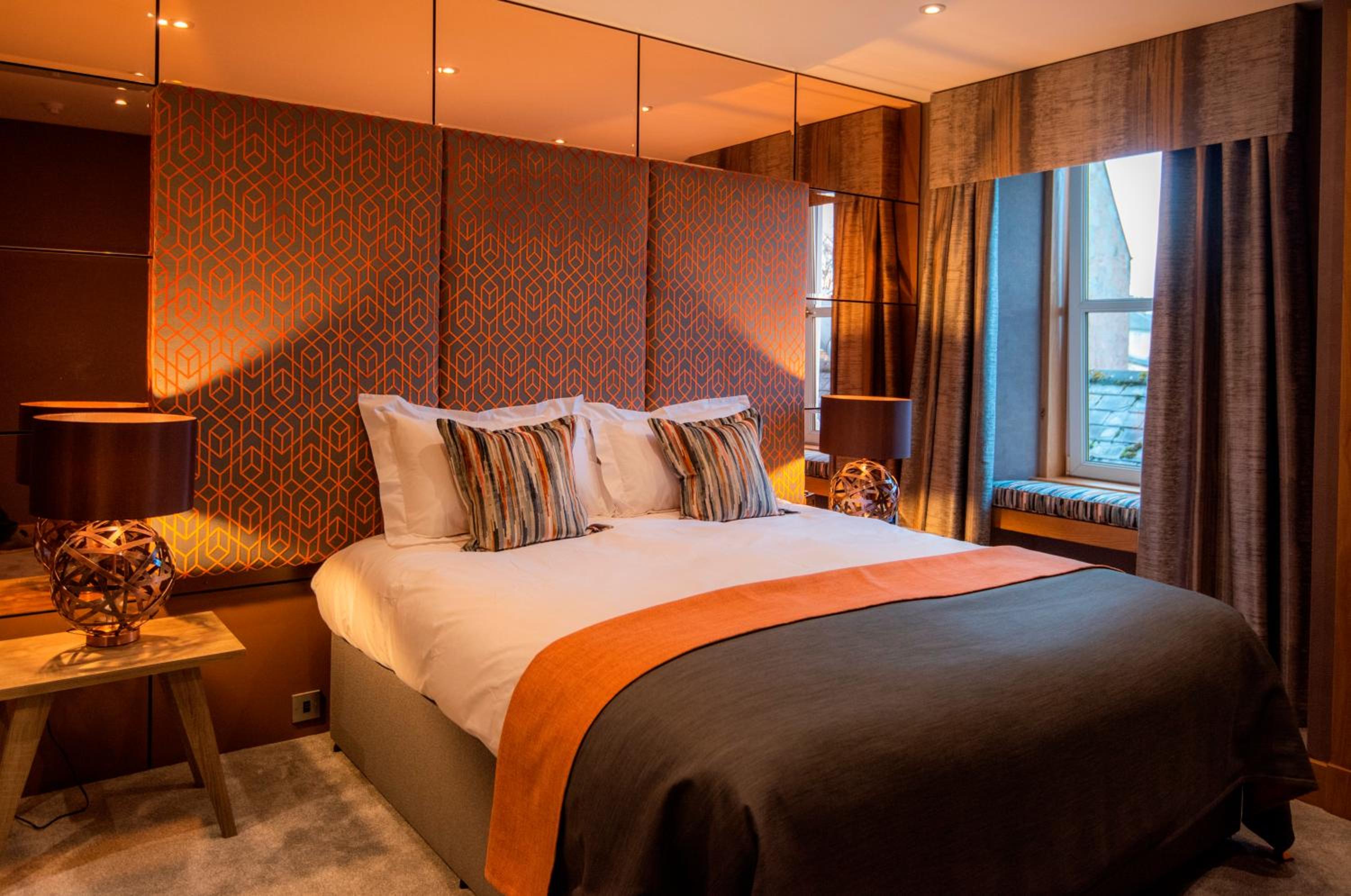 Premium Double or Twin Room photo 2