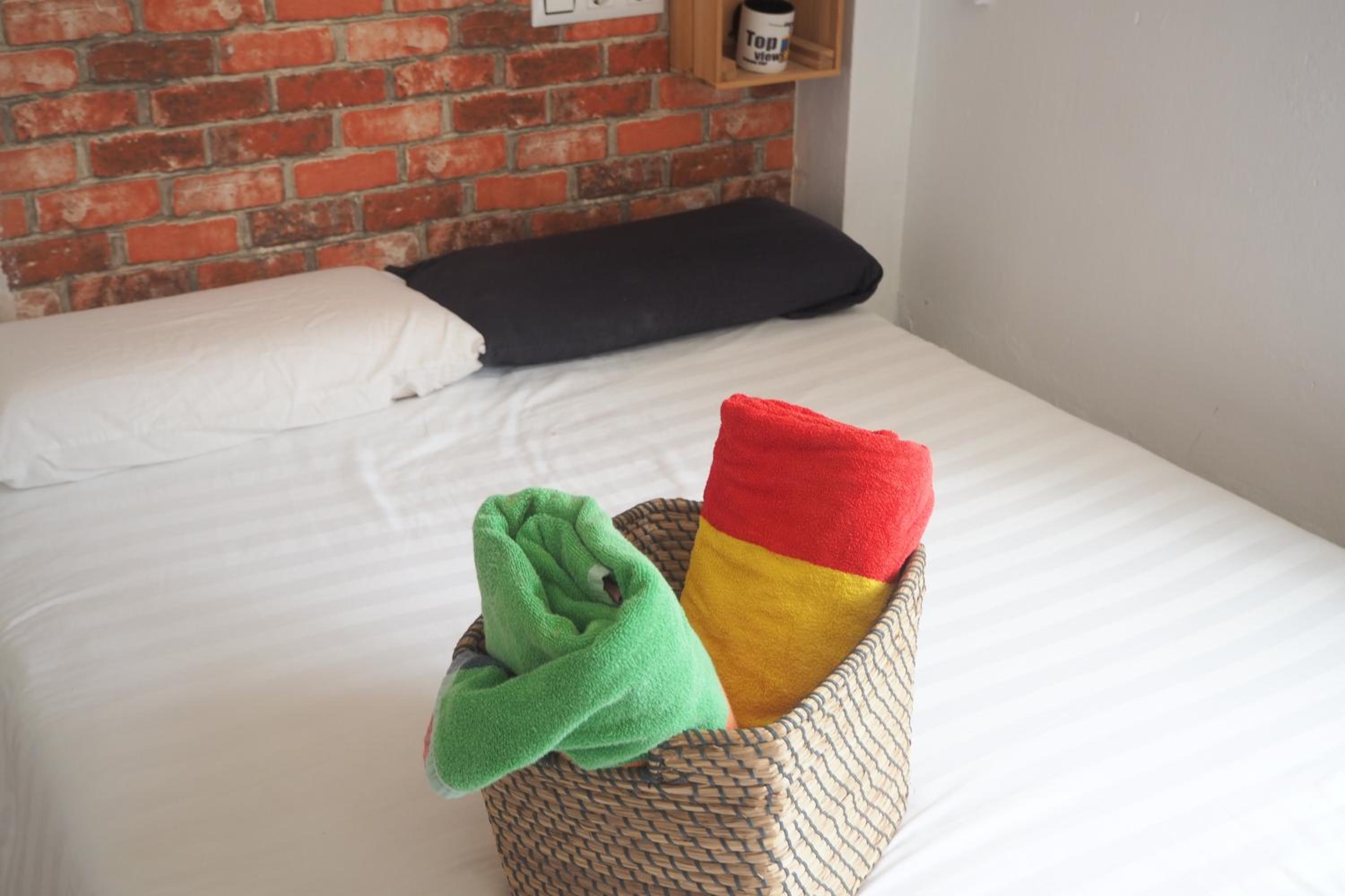 Double Room - Photo 9