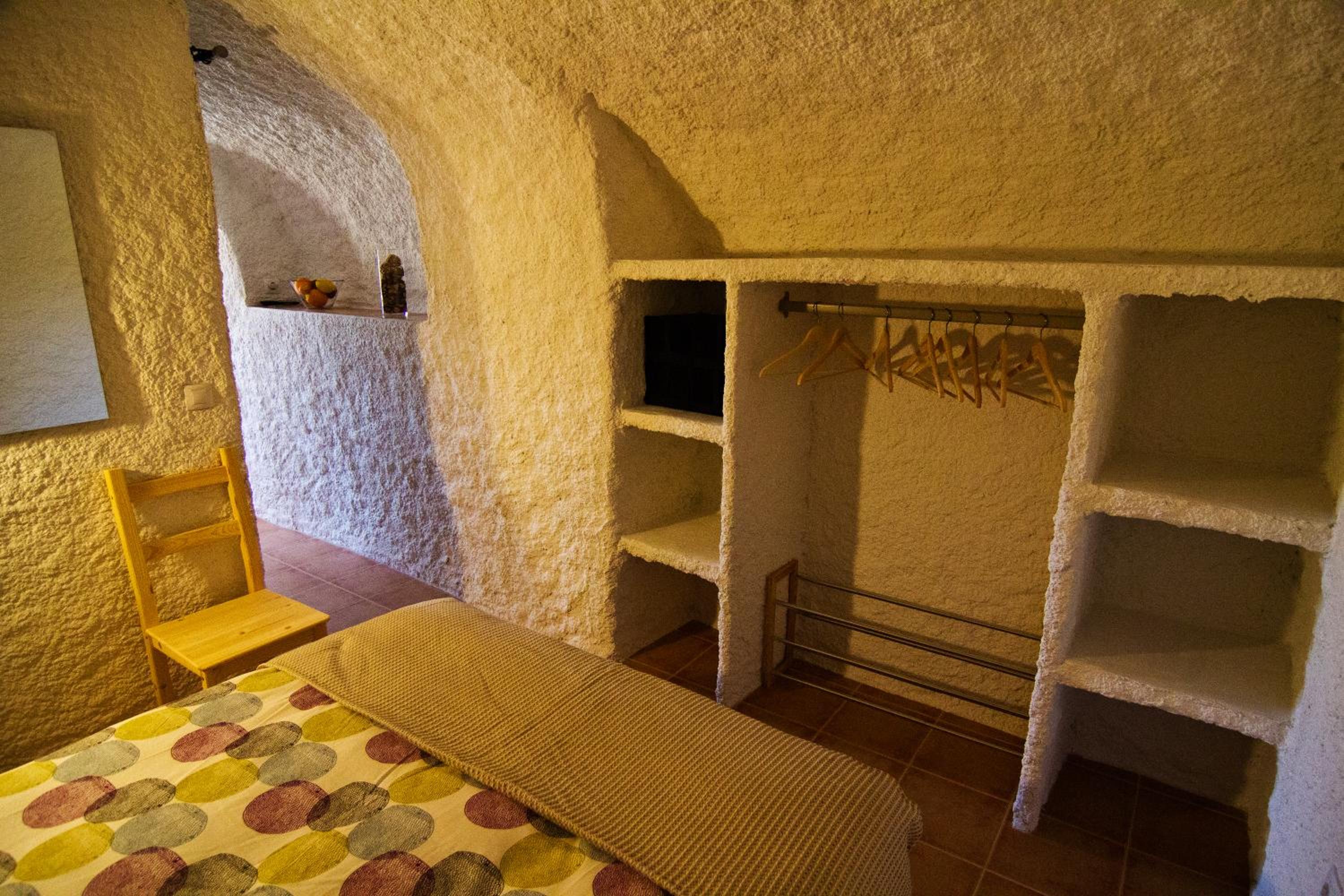 Cave (2 Adults) photo 2
