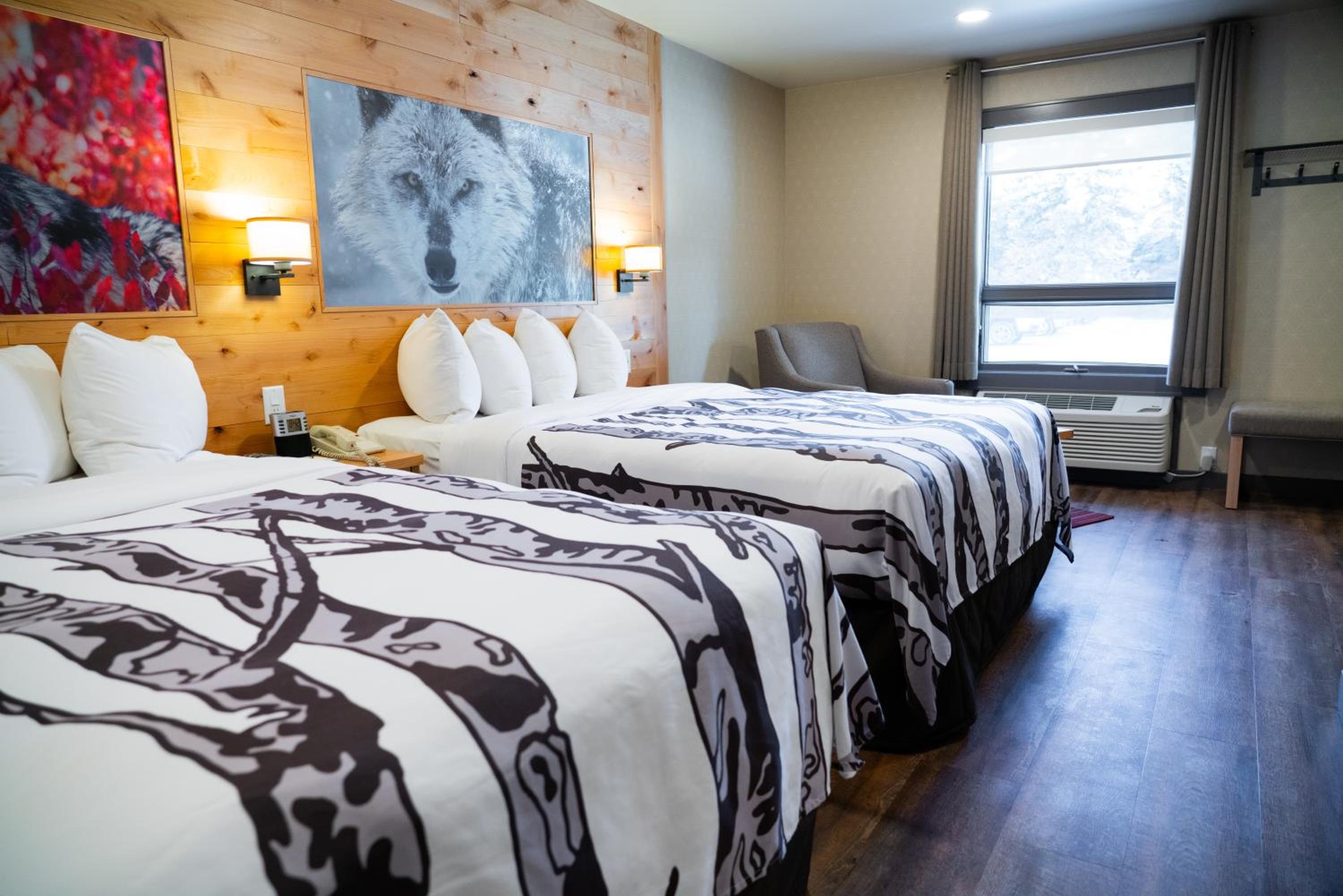 Junior Suite with Two Queen Beds - Photo 1