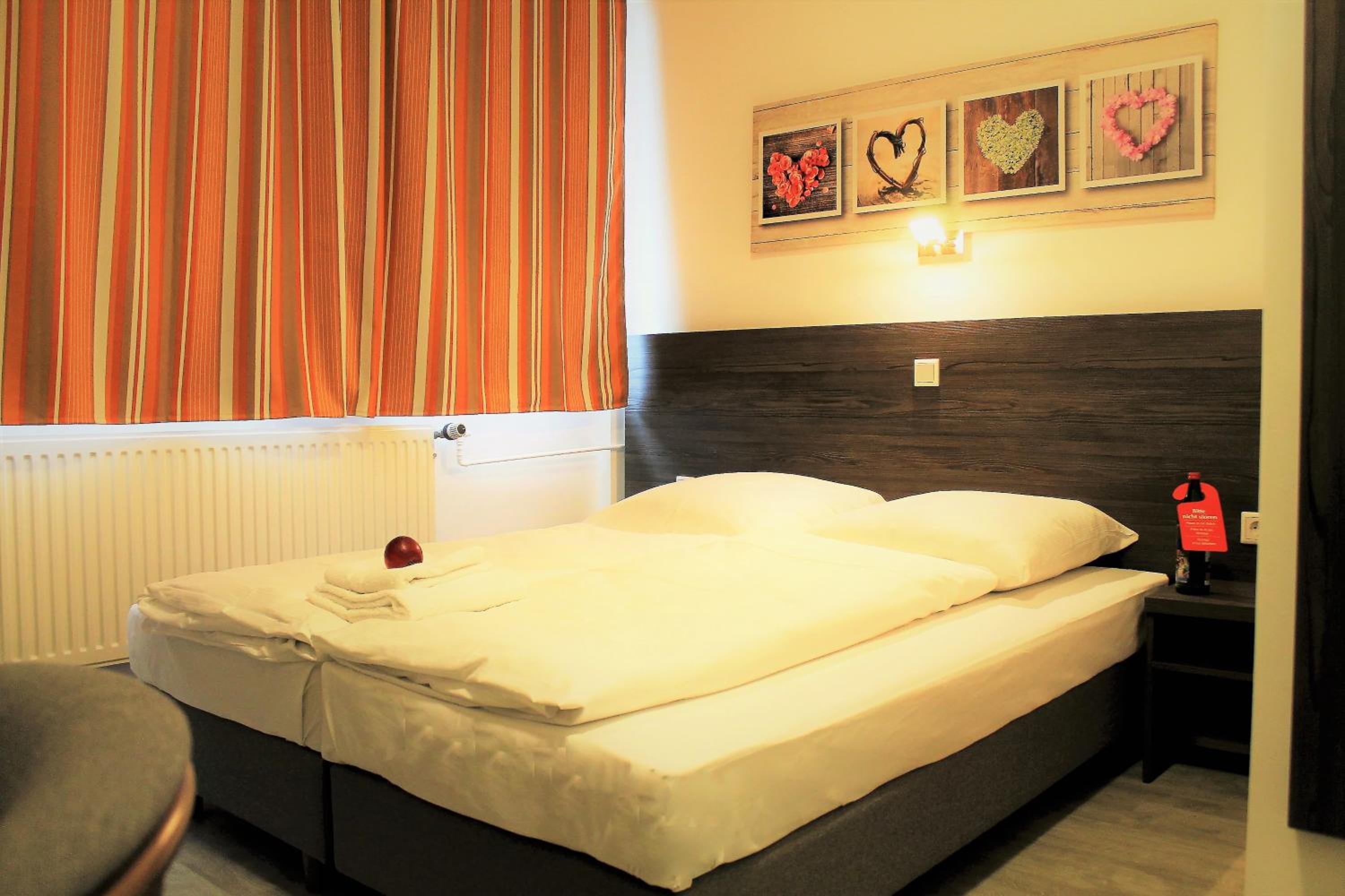 Standard Double Room - Photo 1