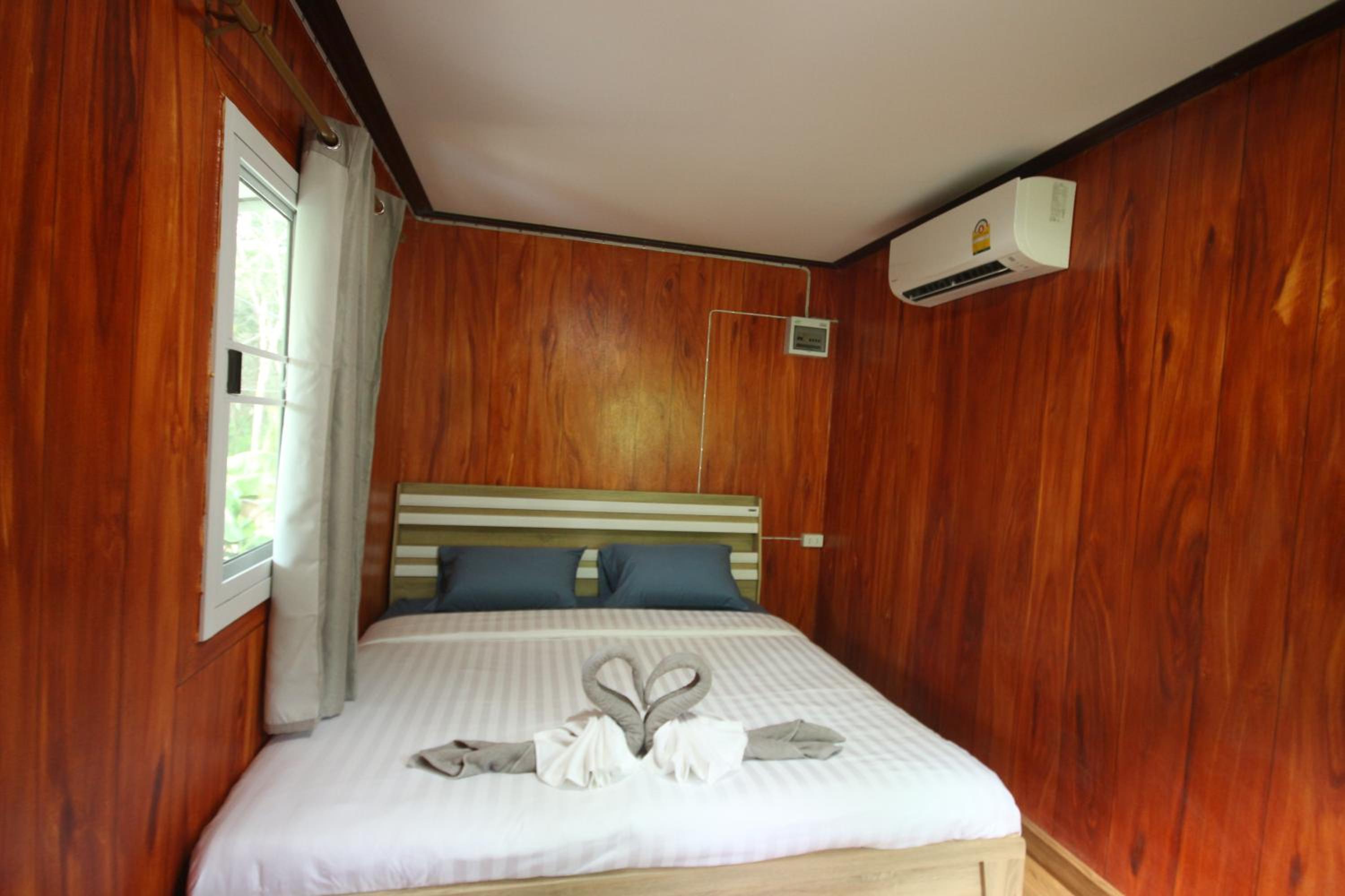 Double Room - Photo 12