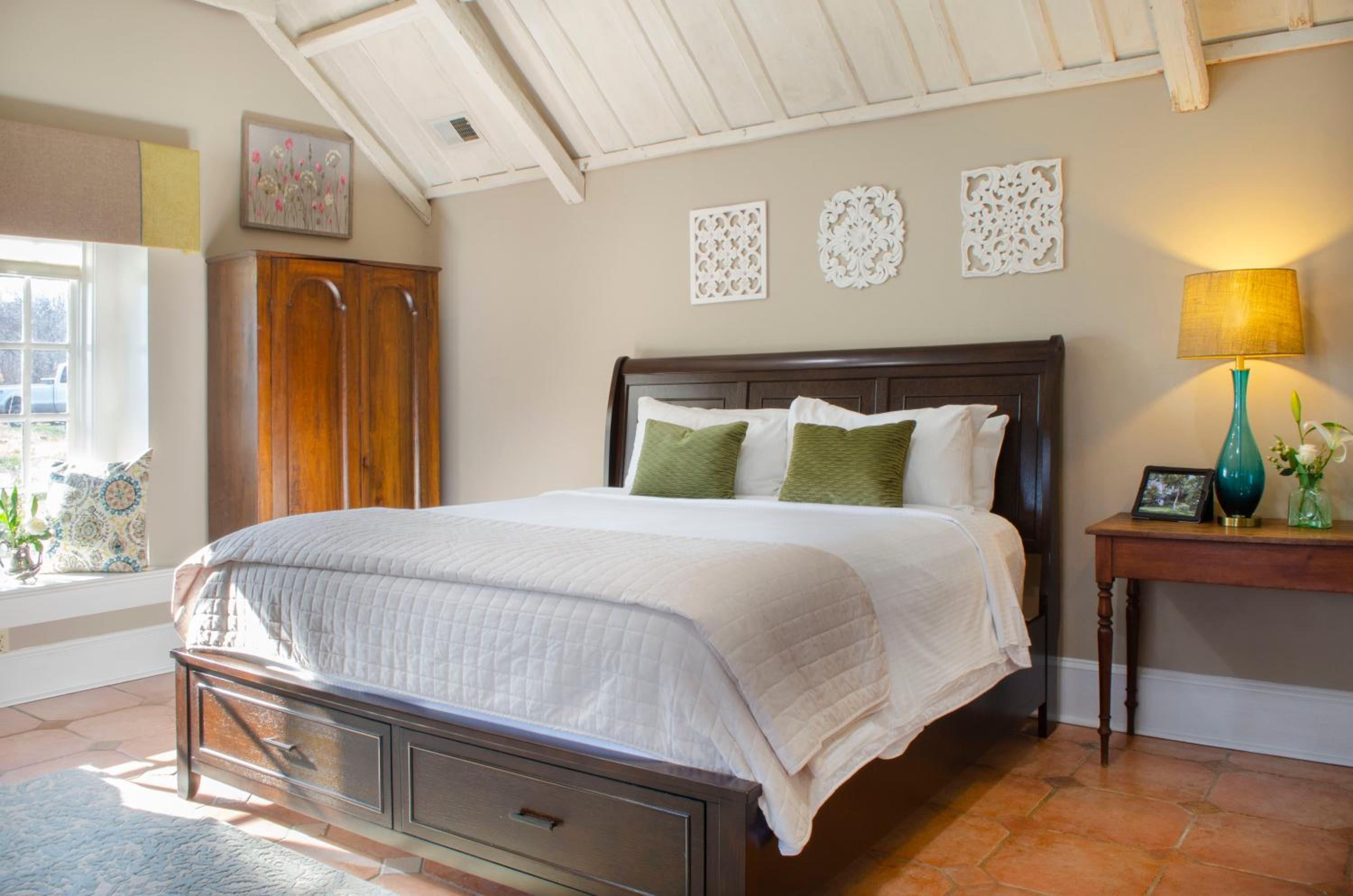 Deluxe Suite with Spa Bath