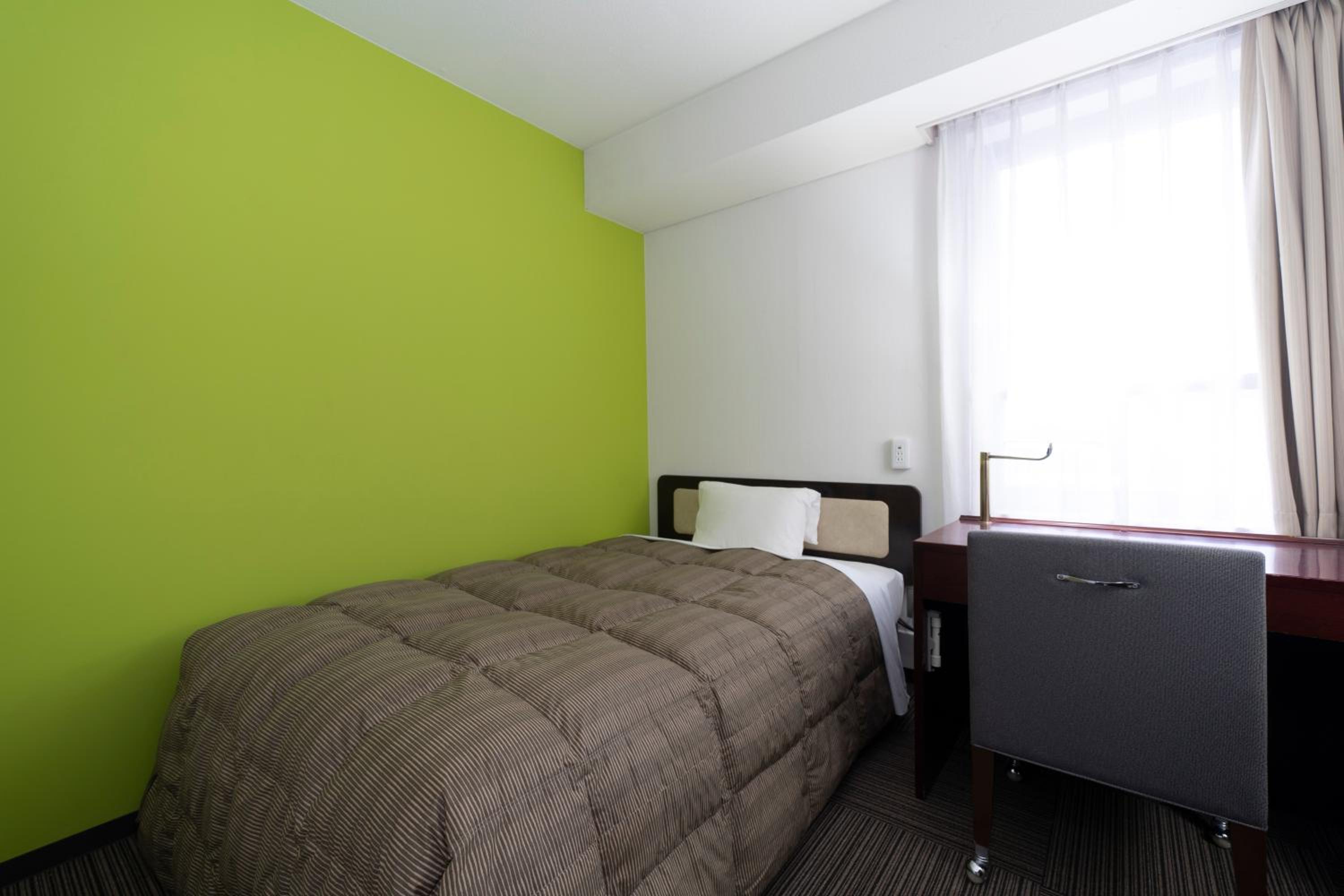 Single Room - Non-Smoking - Photo 6