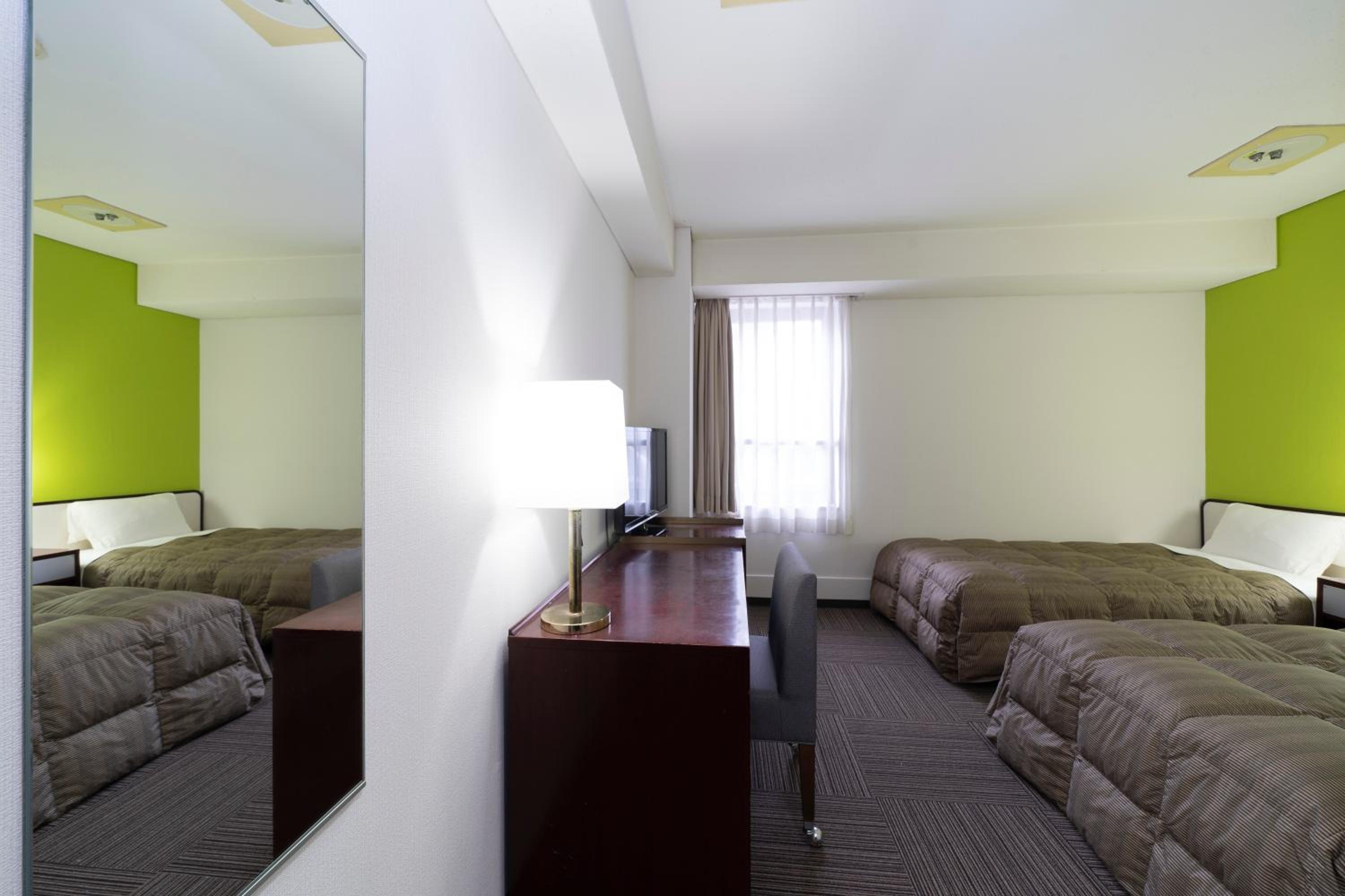 Twin Room - Non-Smoking - Photo 3