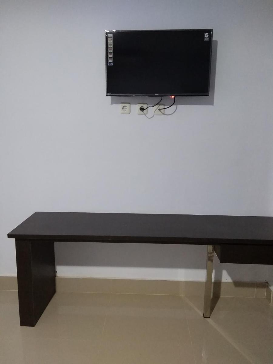 Family Room photo 3