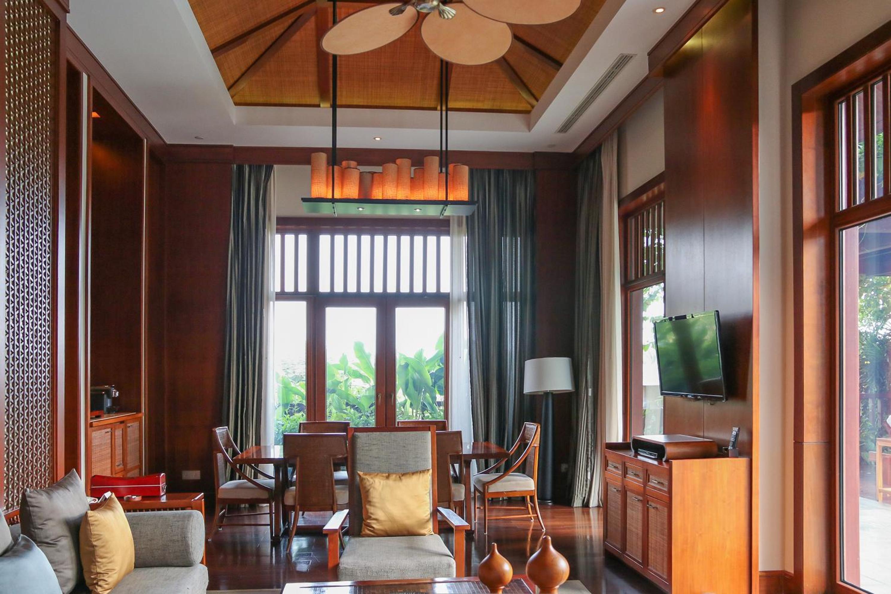 Two Bedroom Family Pool Villa <First day Welcome fruit +Daily 4 pieces of free laundry service(T-Shirts only) + Need to make appointment 1 day in advance:  Complimentary daily 60 minutes message for one person only> - Photo 5