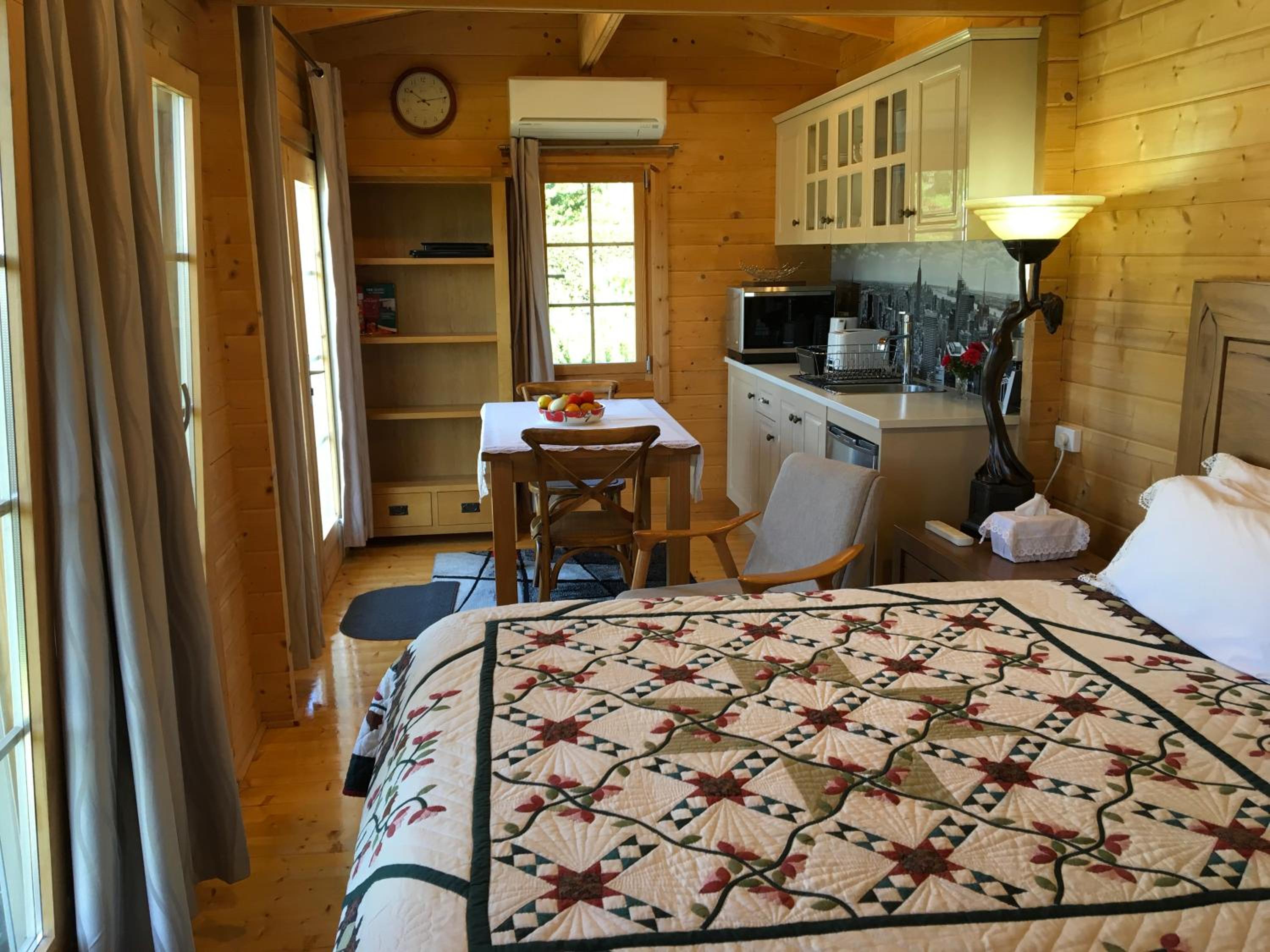 Deluxe King Studio