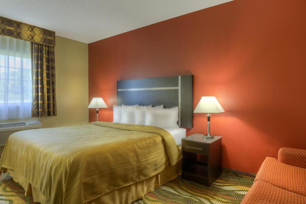 Queen Room - Disability Access/Non-Smoking - Photo 5