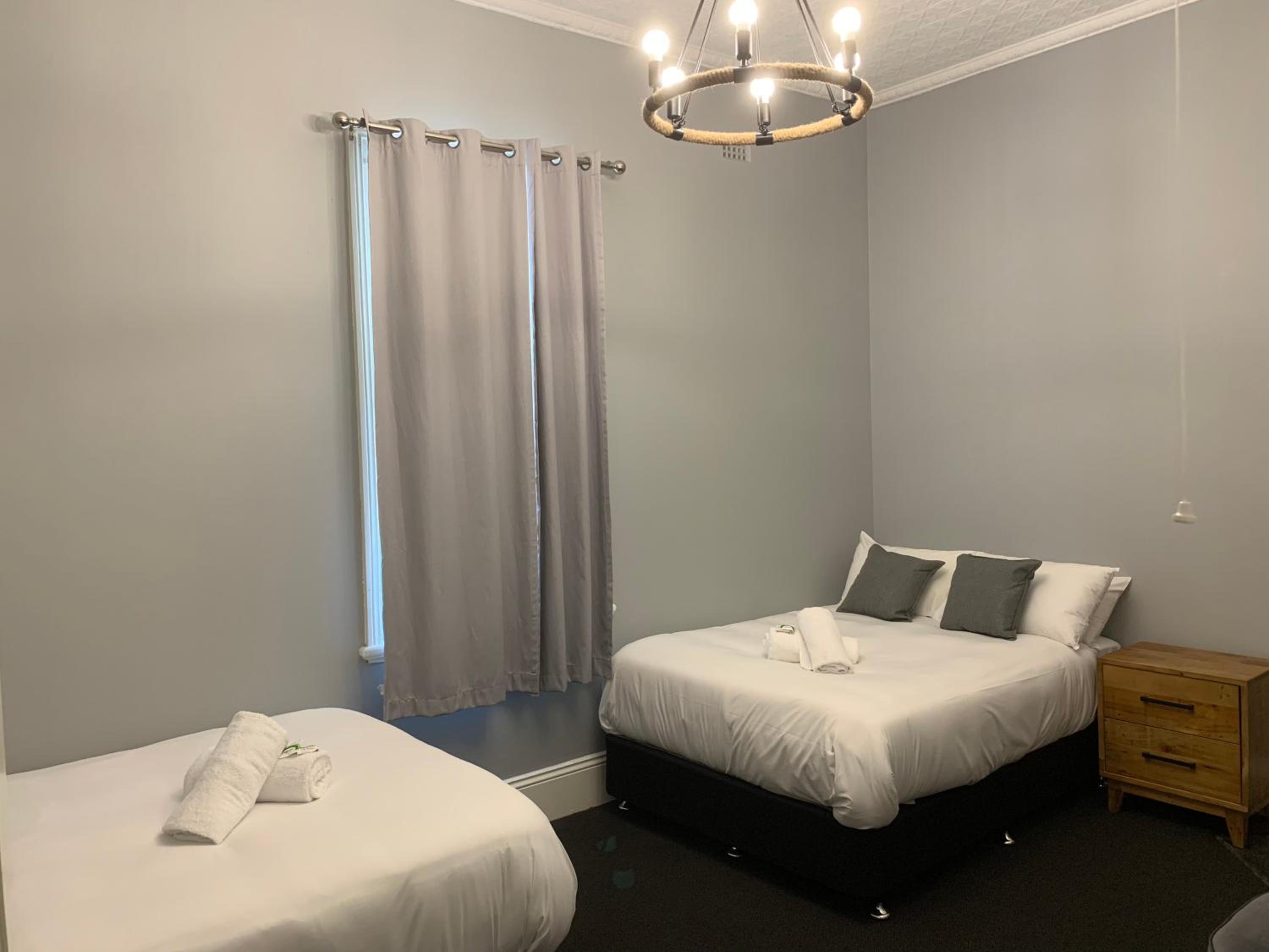 Quadruple Room with Shared Bathroom photo 3