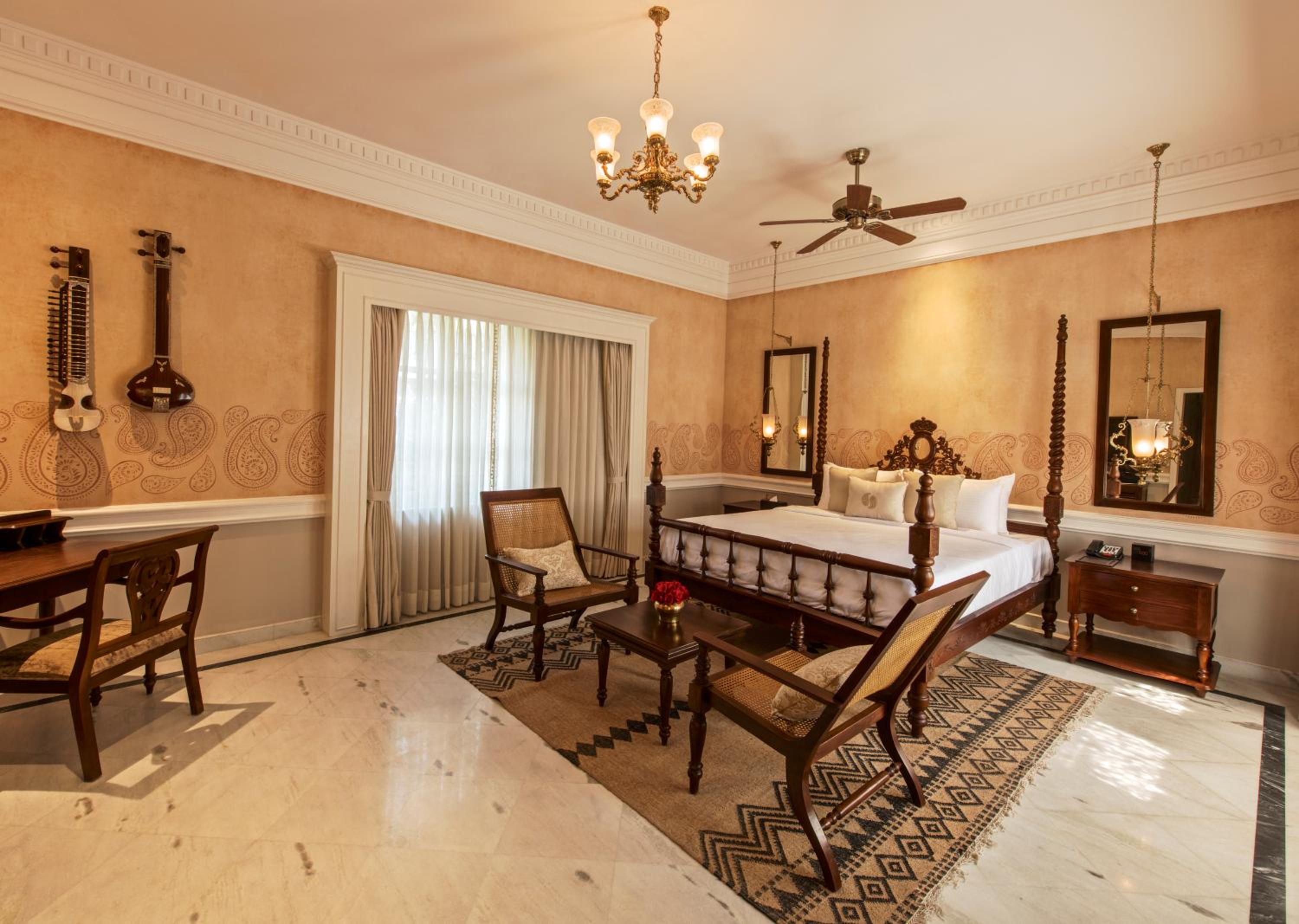 Queen Room with 15% discount on Food and Beverage (Excluding in room dining)