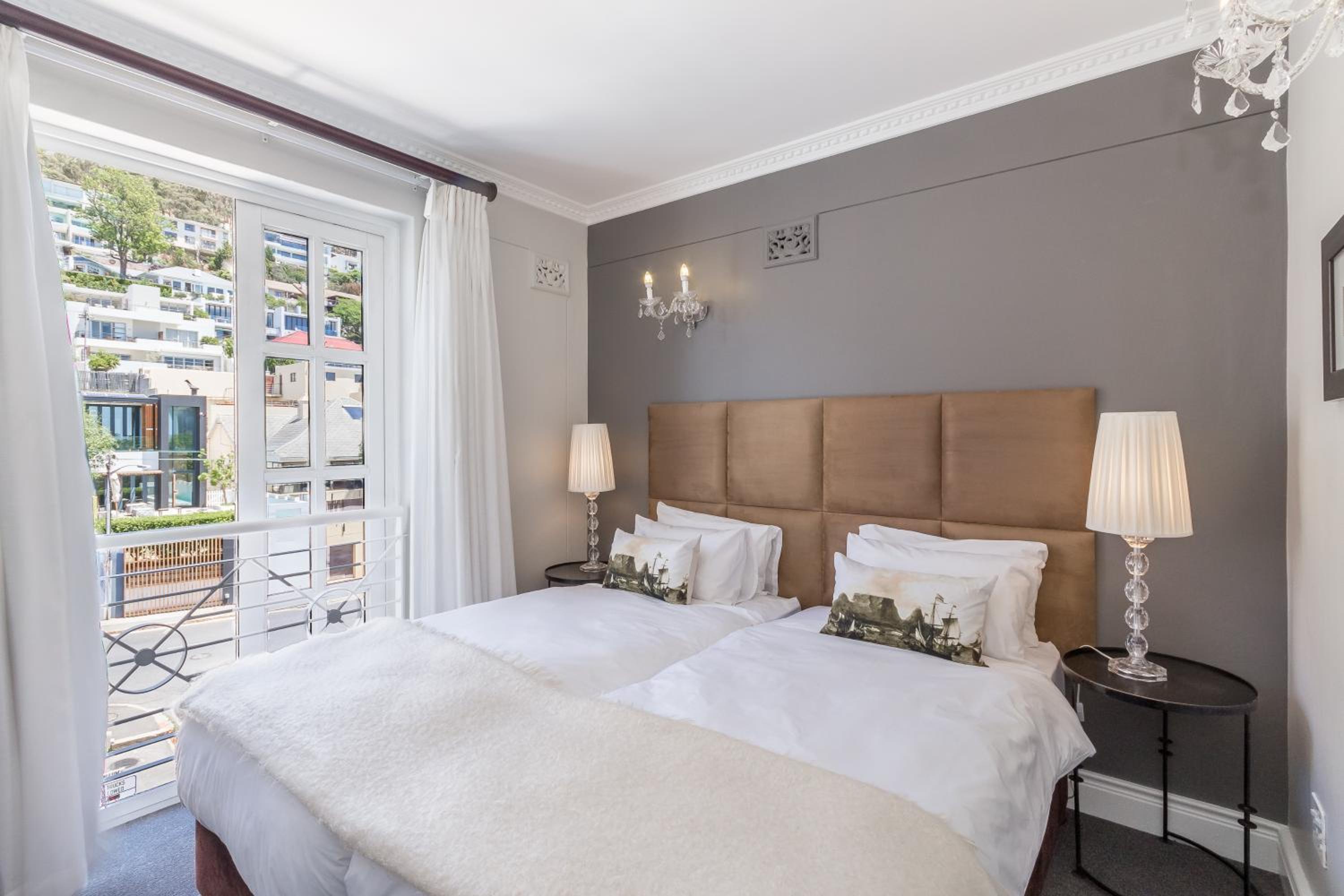 Two Bedroom Apartment with Terrace - Photo 14