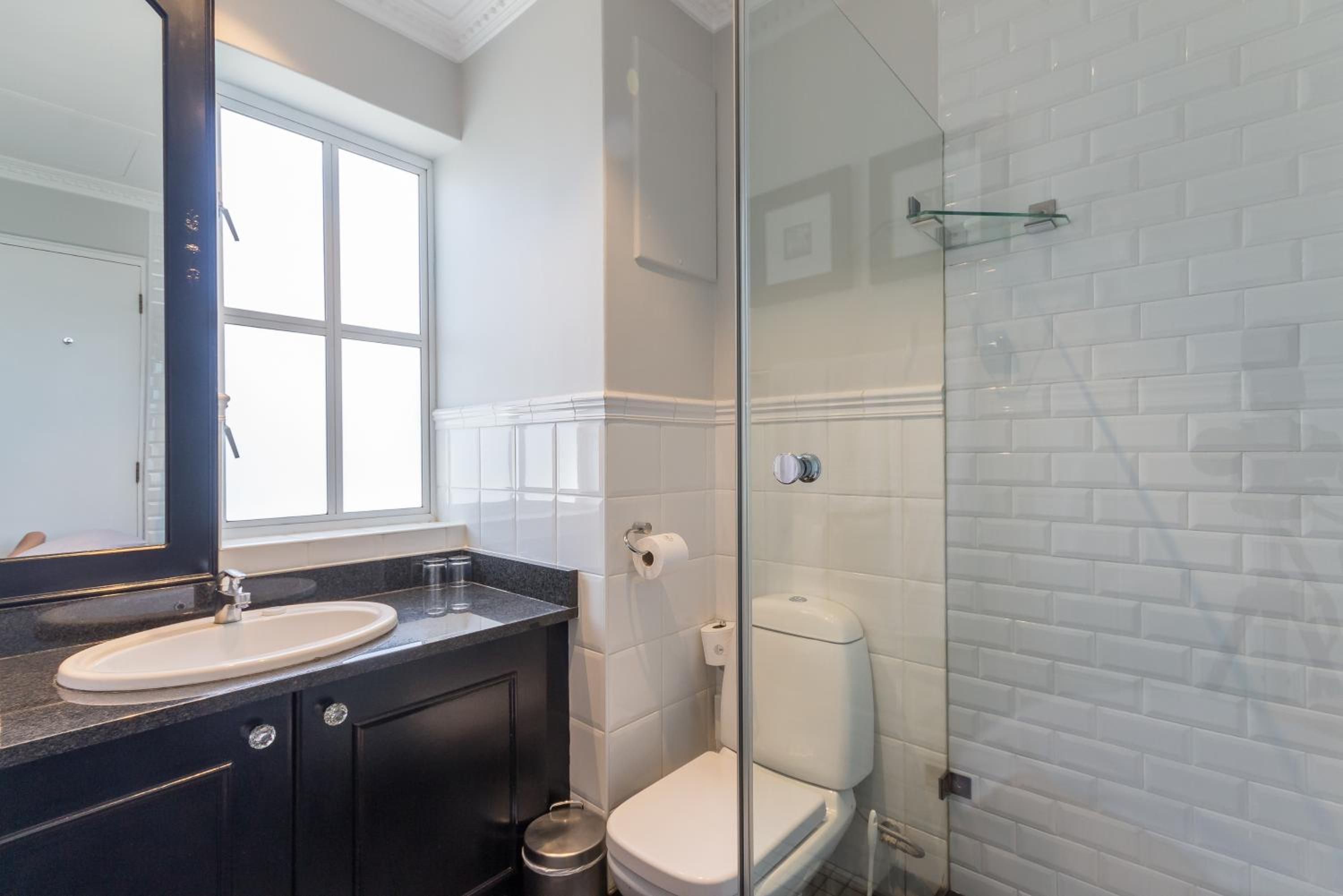 Two Bedroom Apartment with Terrace - Photo 11