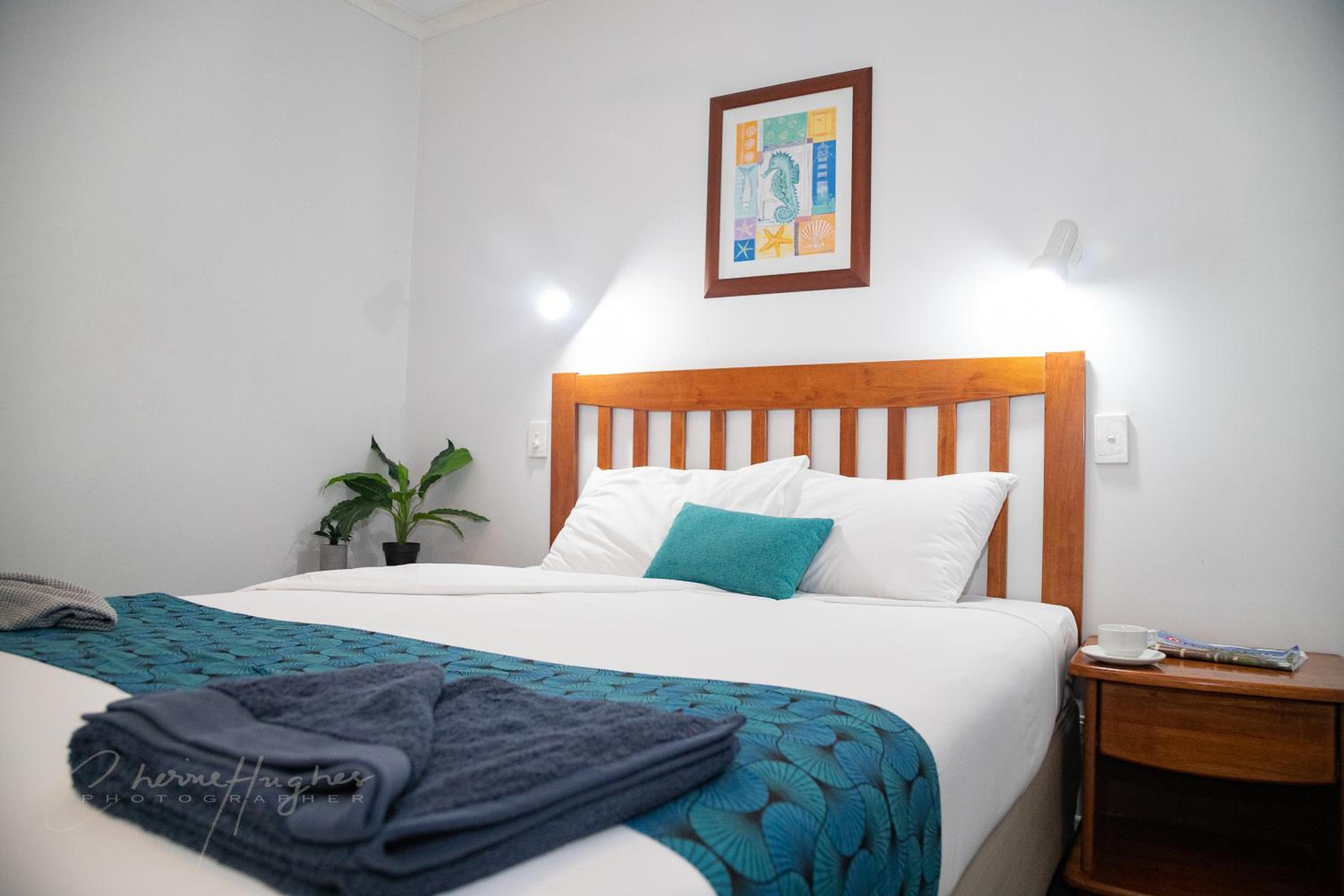 Apartment Sleeps 4 - NOT Pet Friendly photo 1