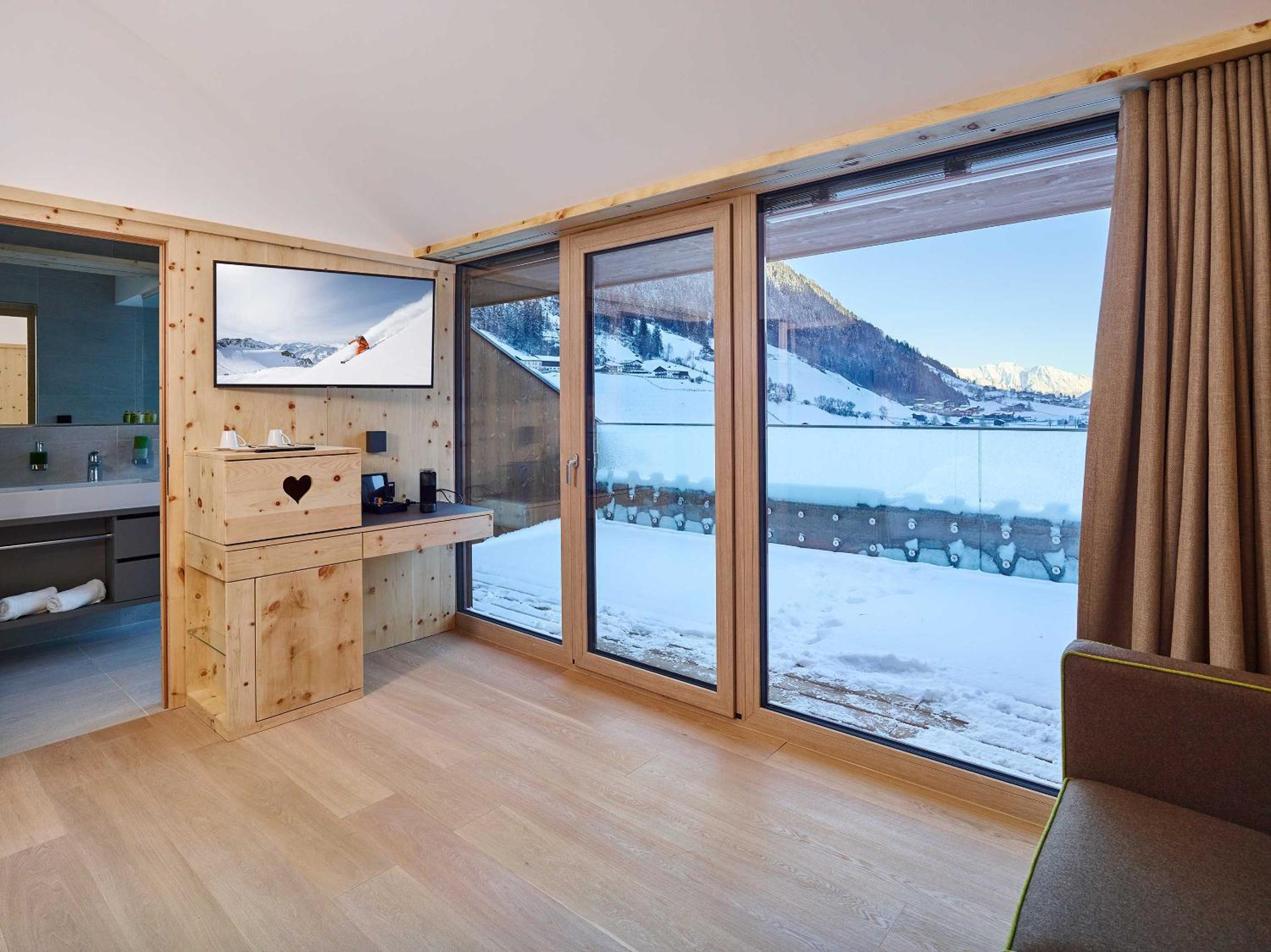 Deluxe Double or Twin Room with Balcony