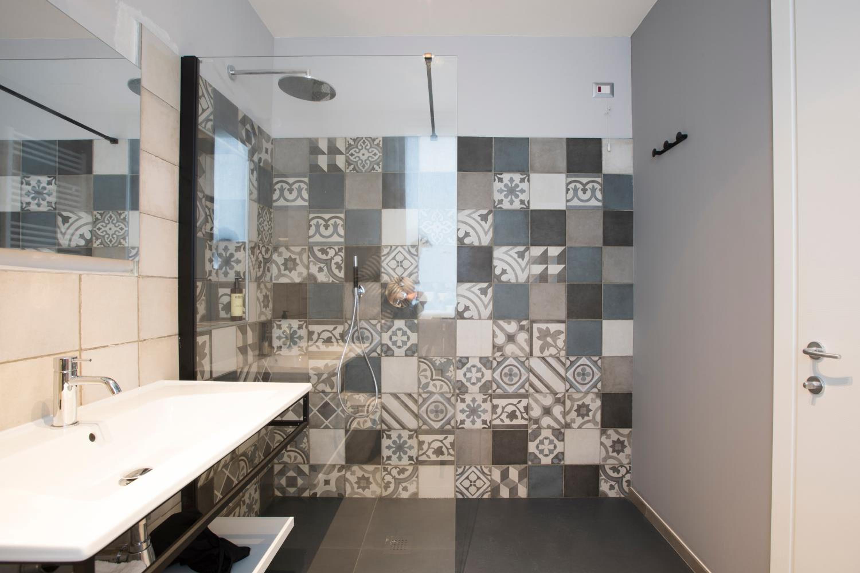 Standard Twin Room - Photo 7