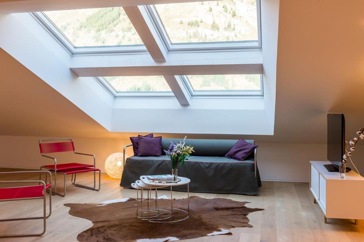 Apartment with Matterhorn view: 522 ft²/1711 ft²