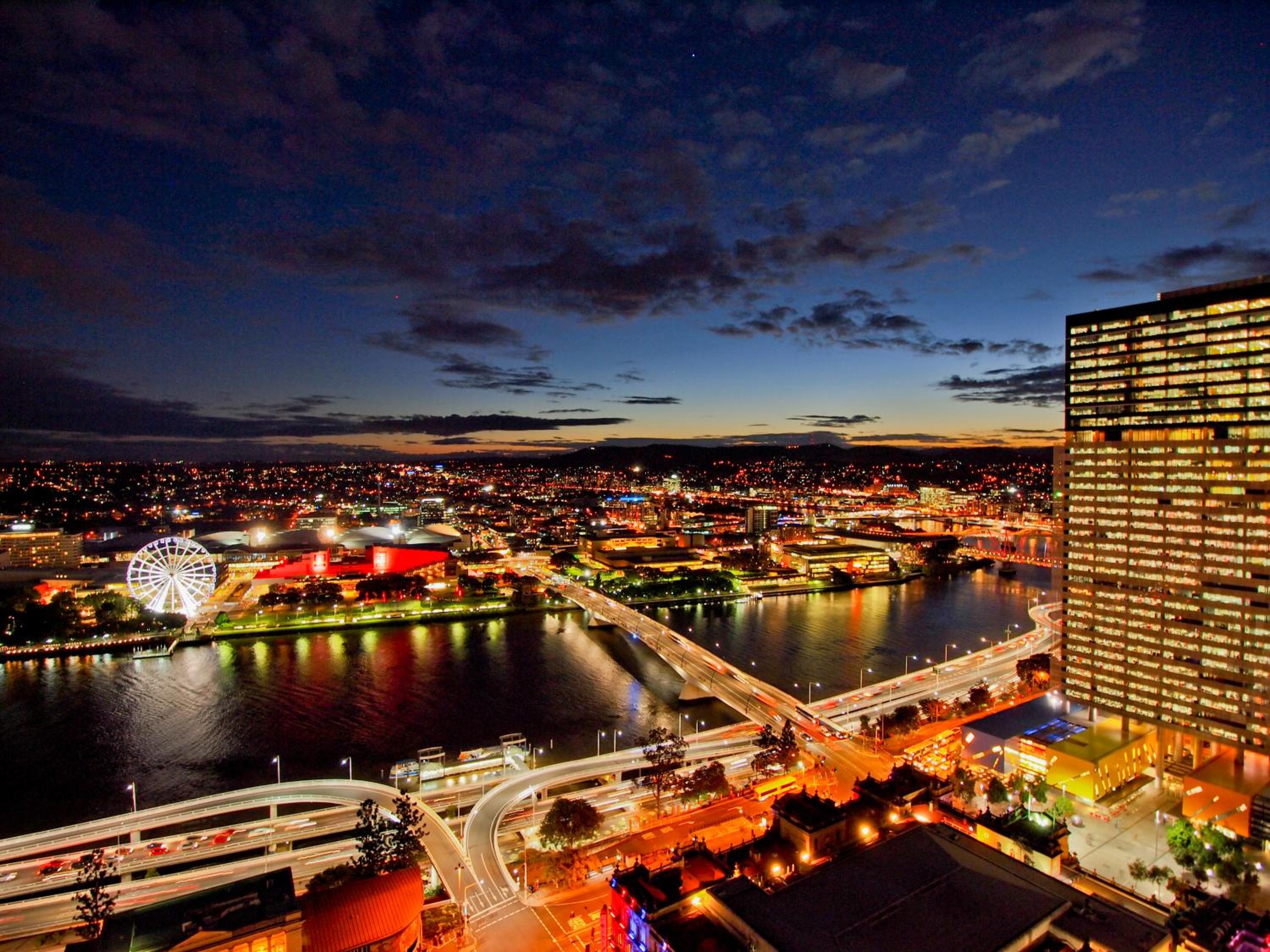 Two-Bedroom Apartment with River View - Photo 11