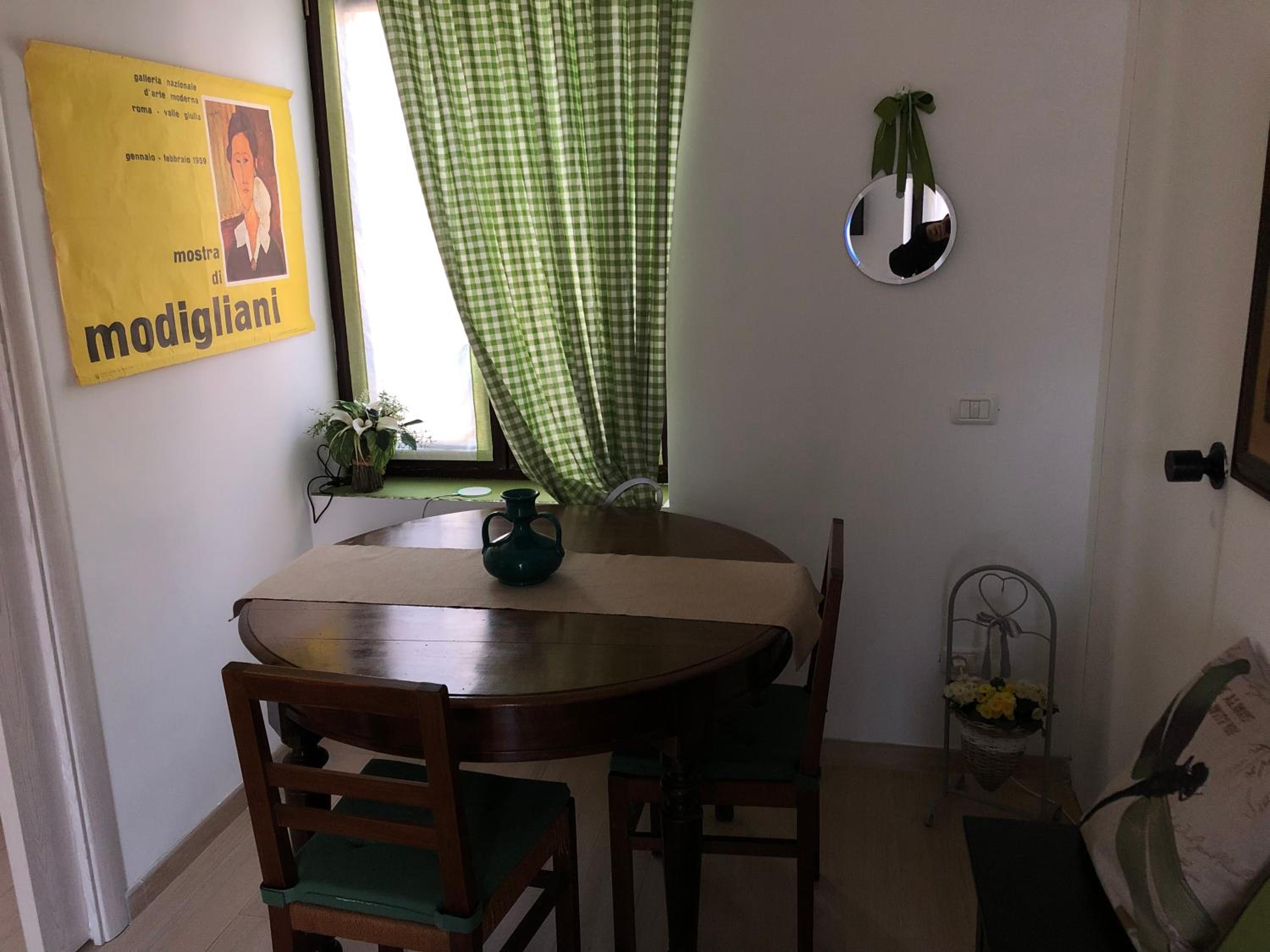 Studio Apartment photo 1